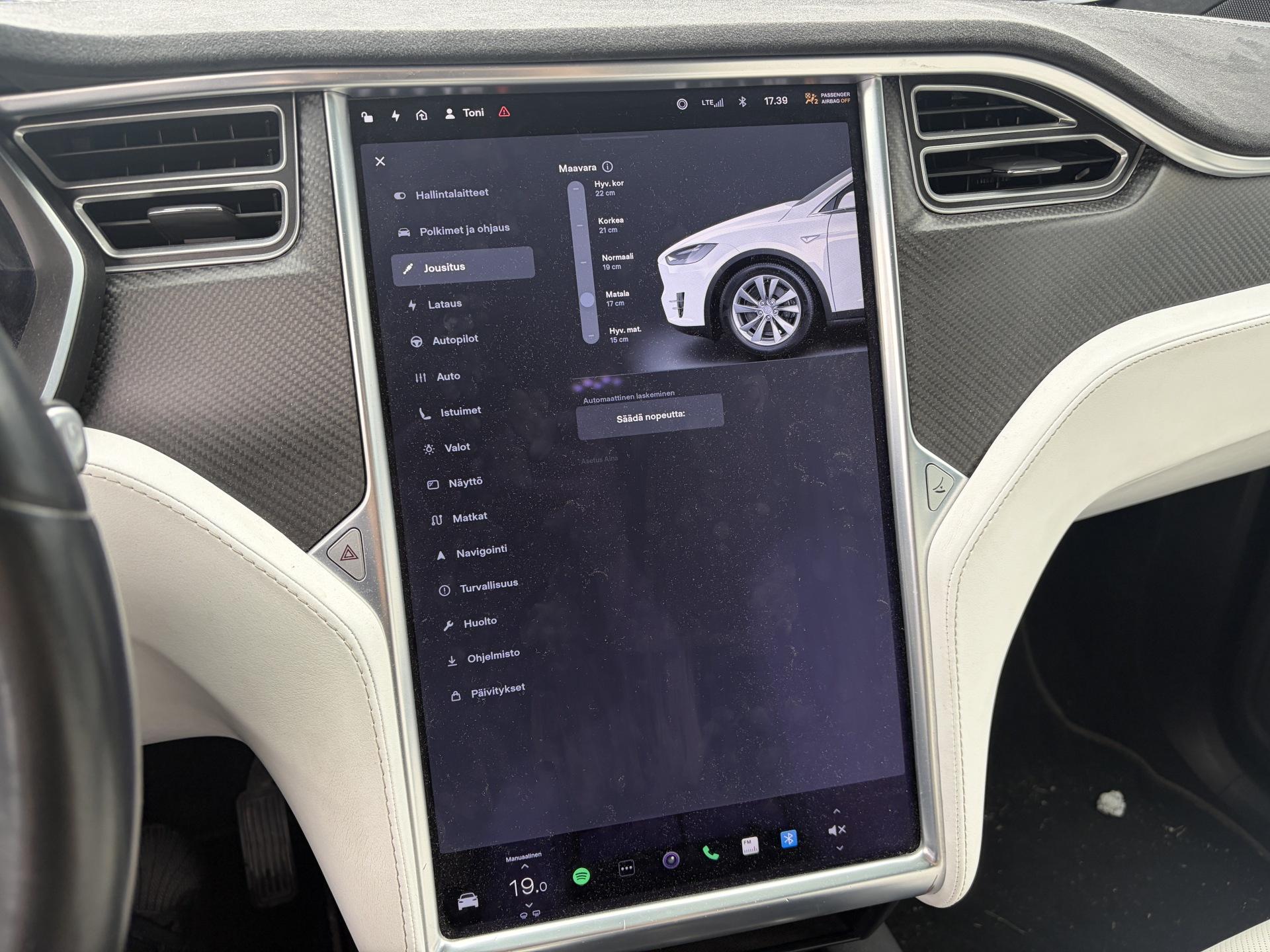 TESLA Model X 2017