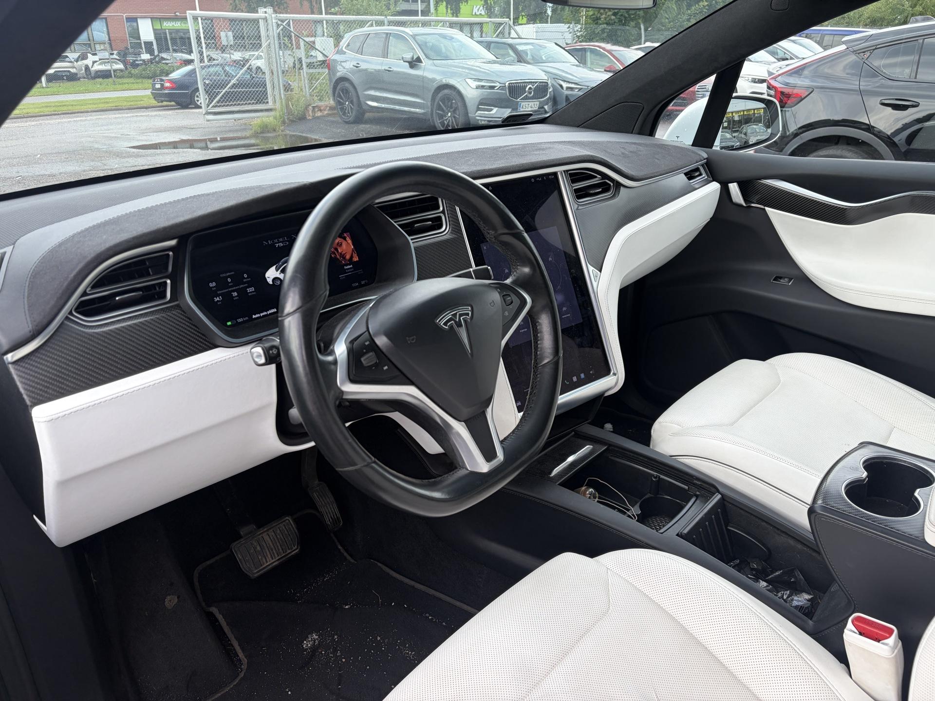 TESLA Model X 2017