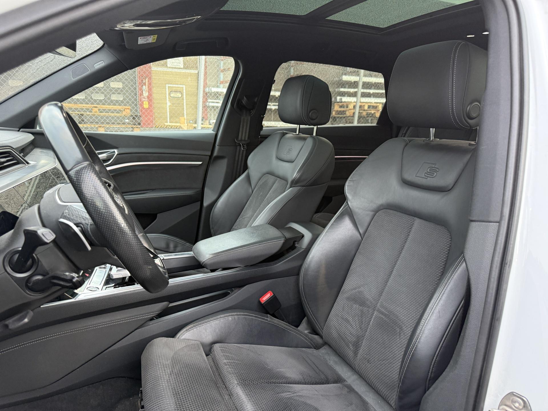 AUDI e-tron 2021