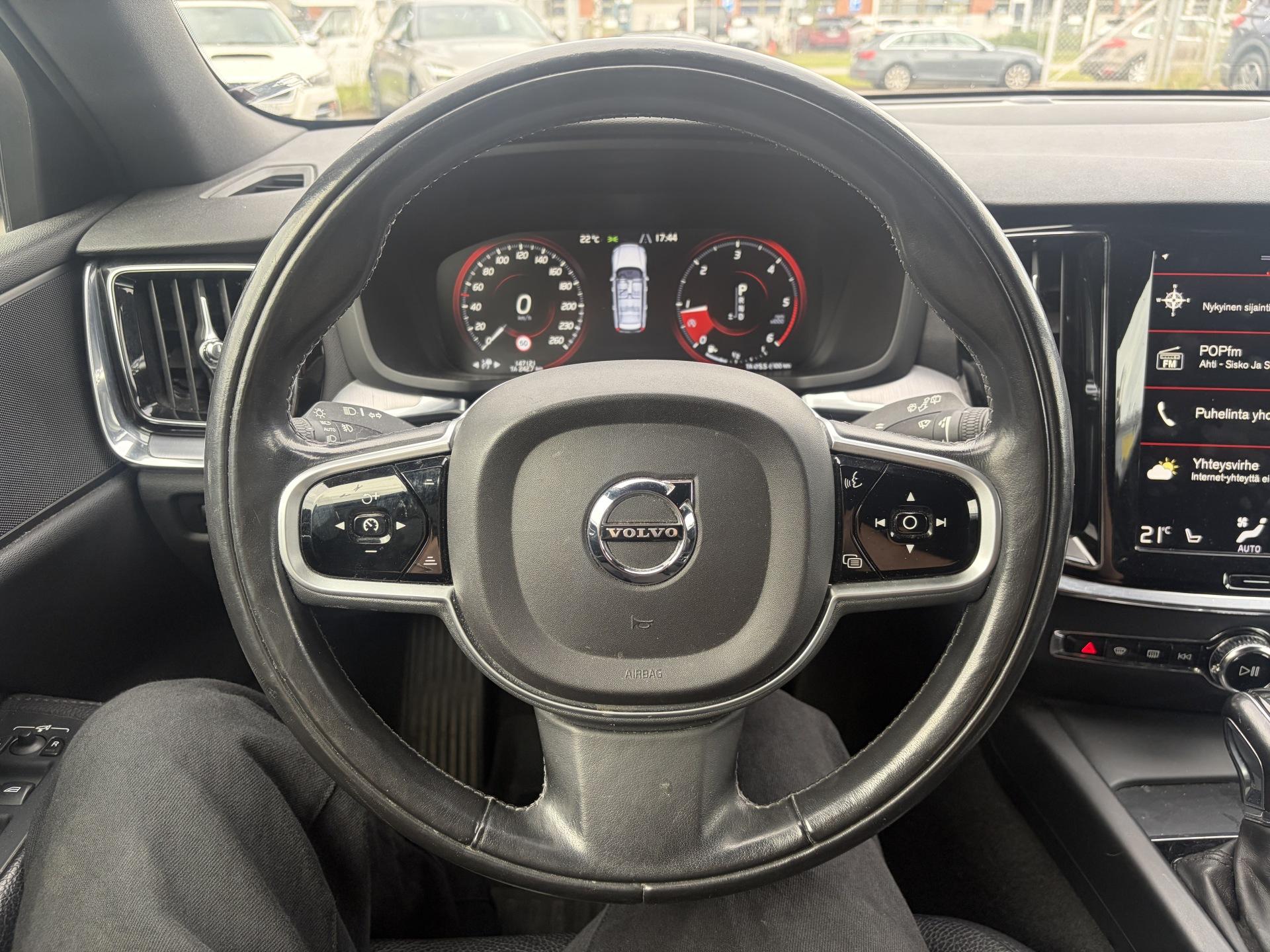 VOLVO V60 2019
