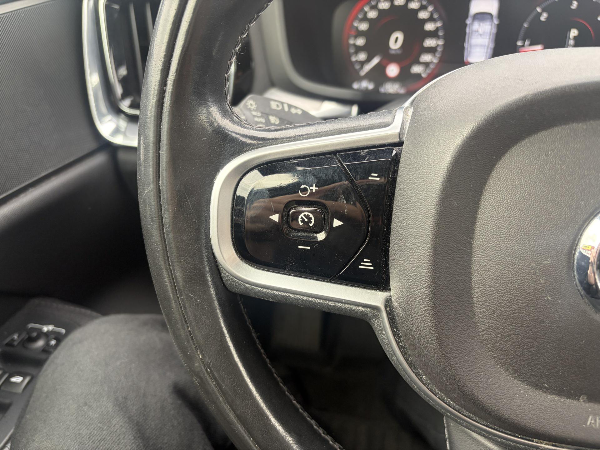 VOLVO V60 2019