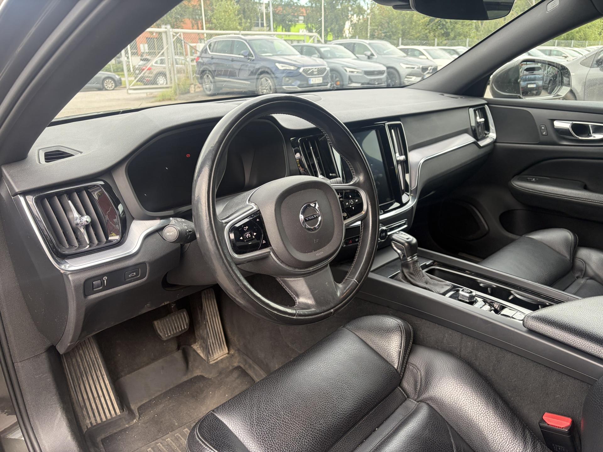 VOLVO V60 2019