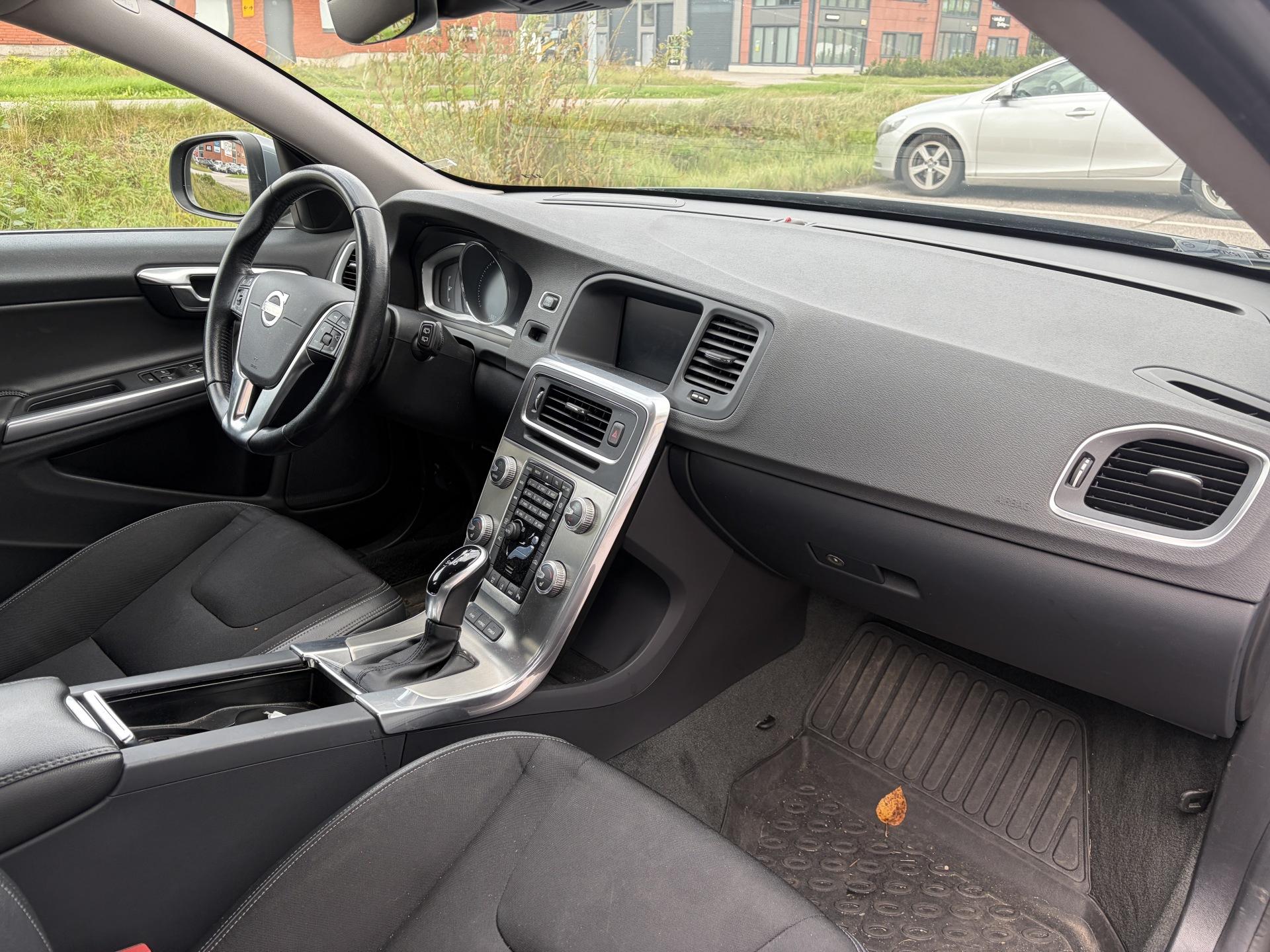 VOLVO V60 2018