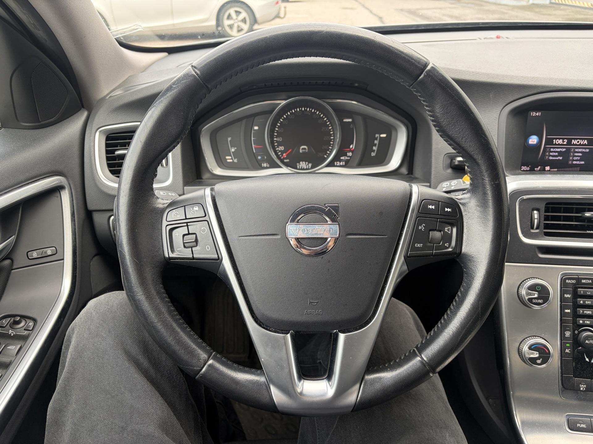 VOLVO V60 2018