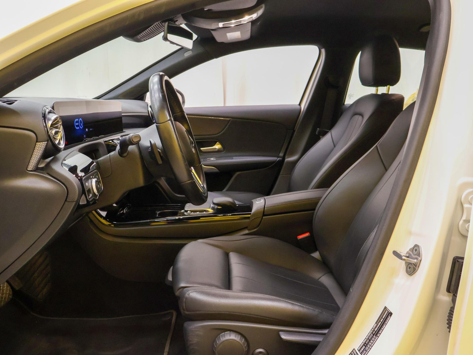 MERCEDES-BENZ A 2020
