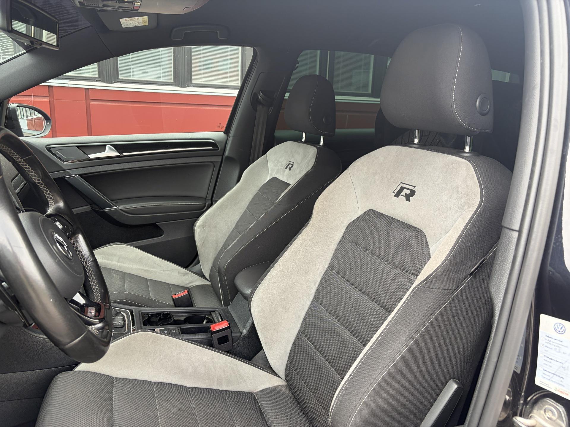 VOLKSWAGEN Golf 2015