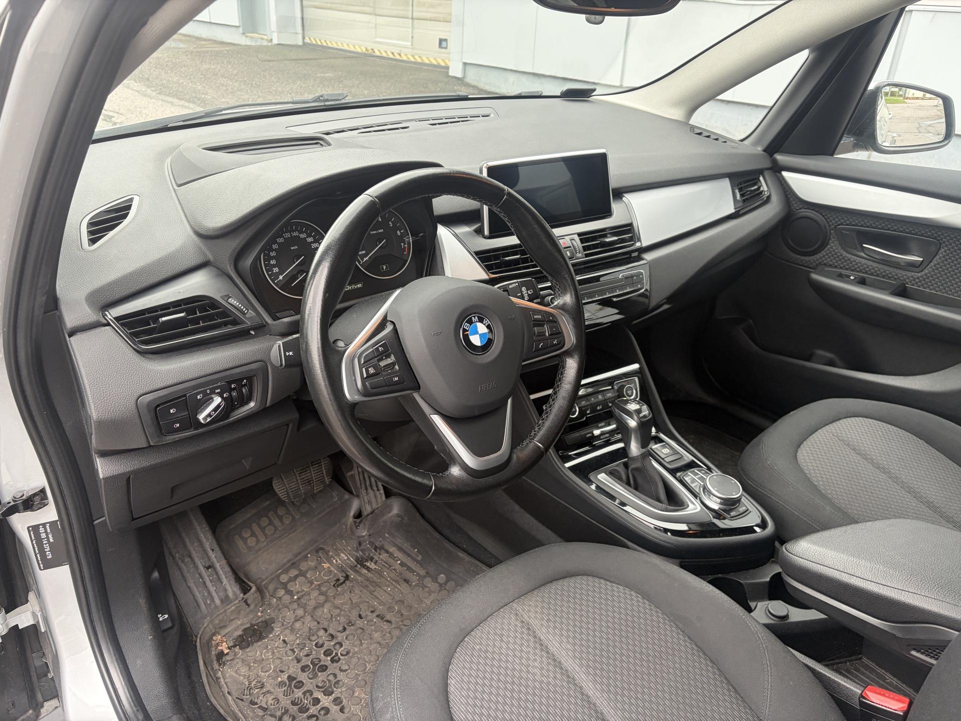 BMW 225 2017