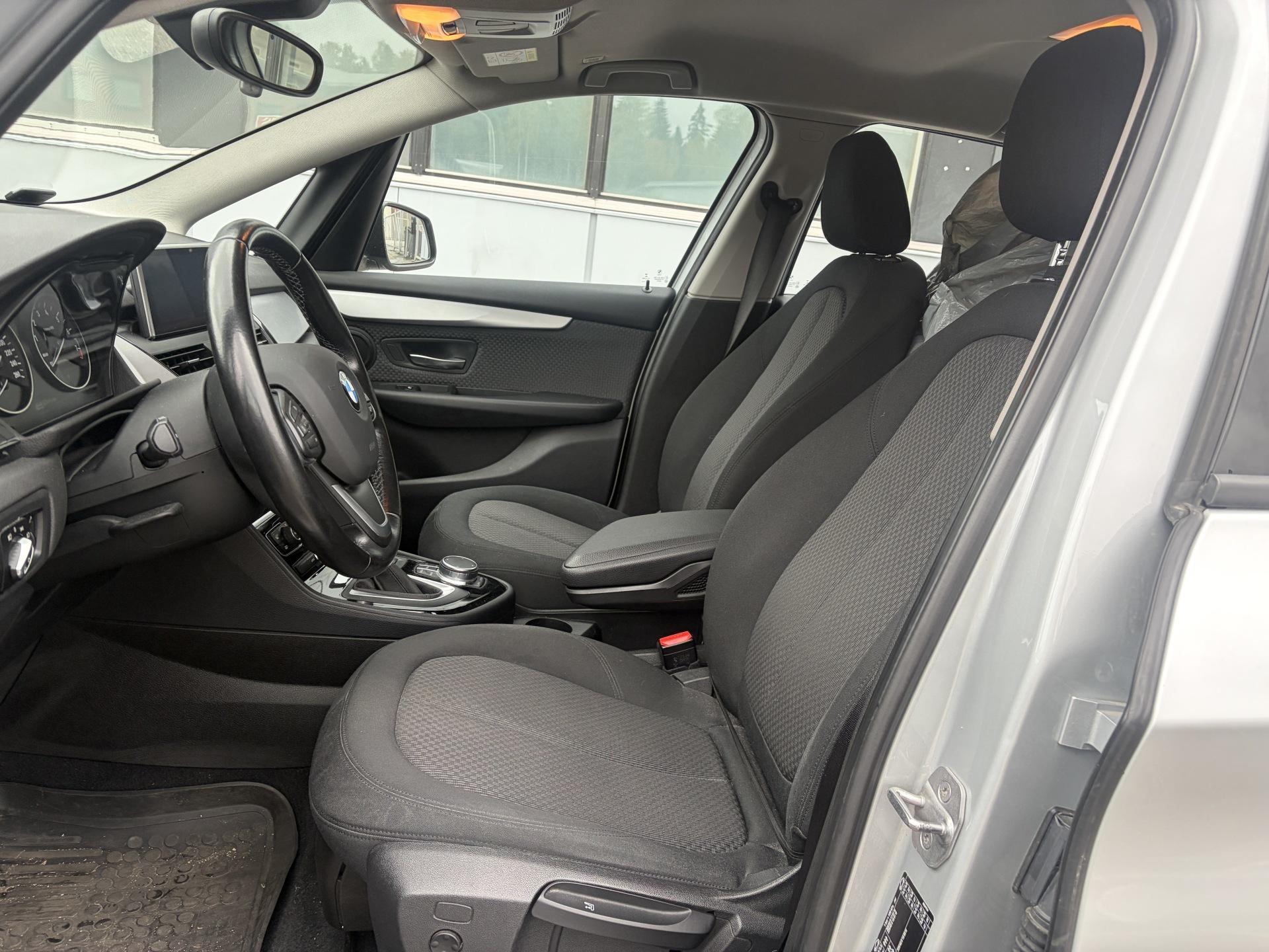 BMW 225 2017