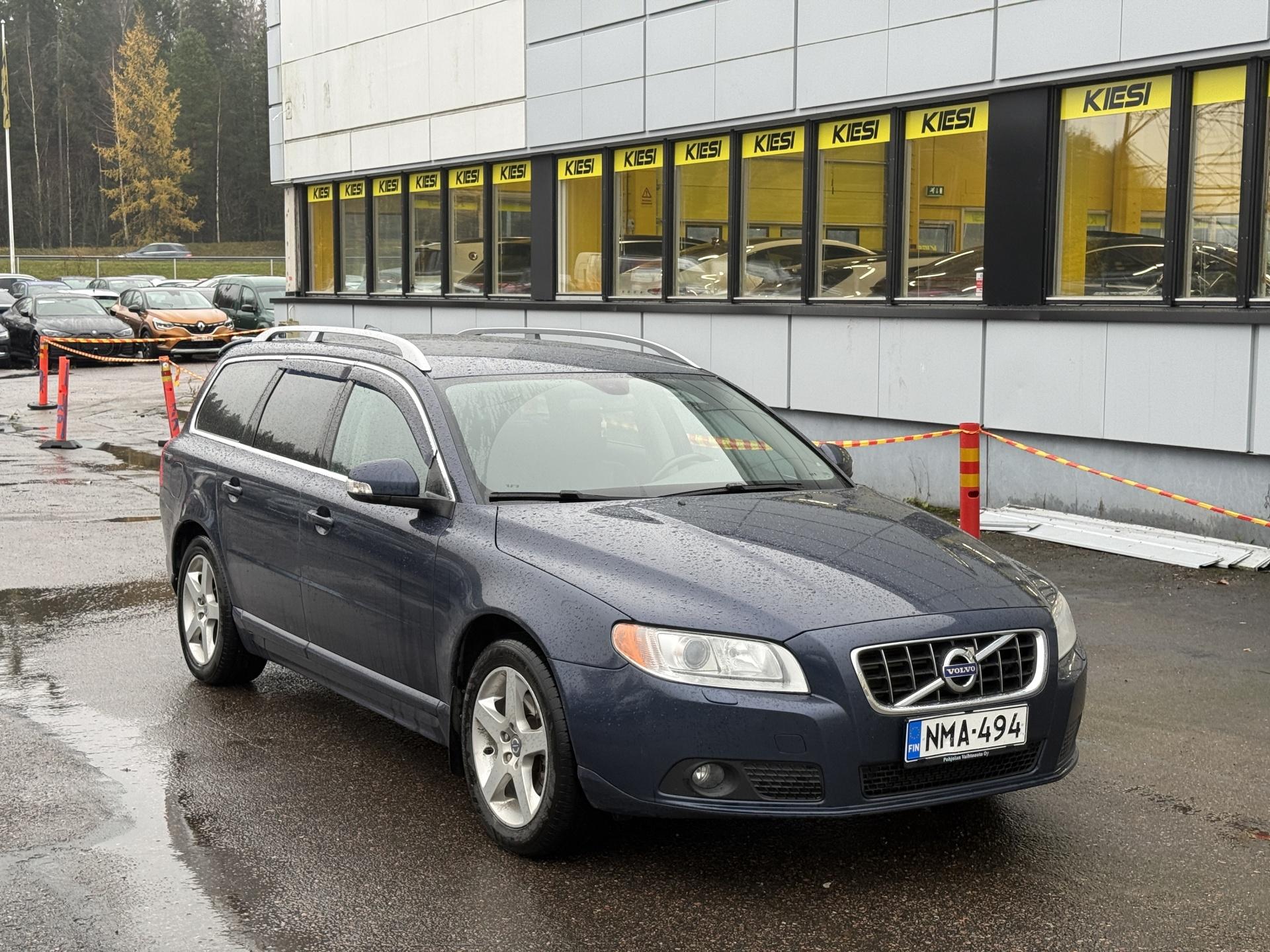 VOLVO V70 2010