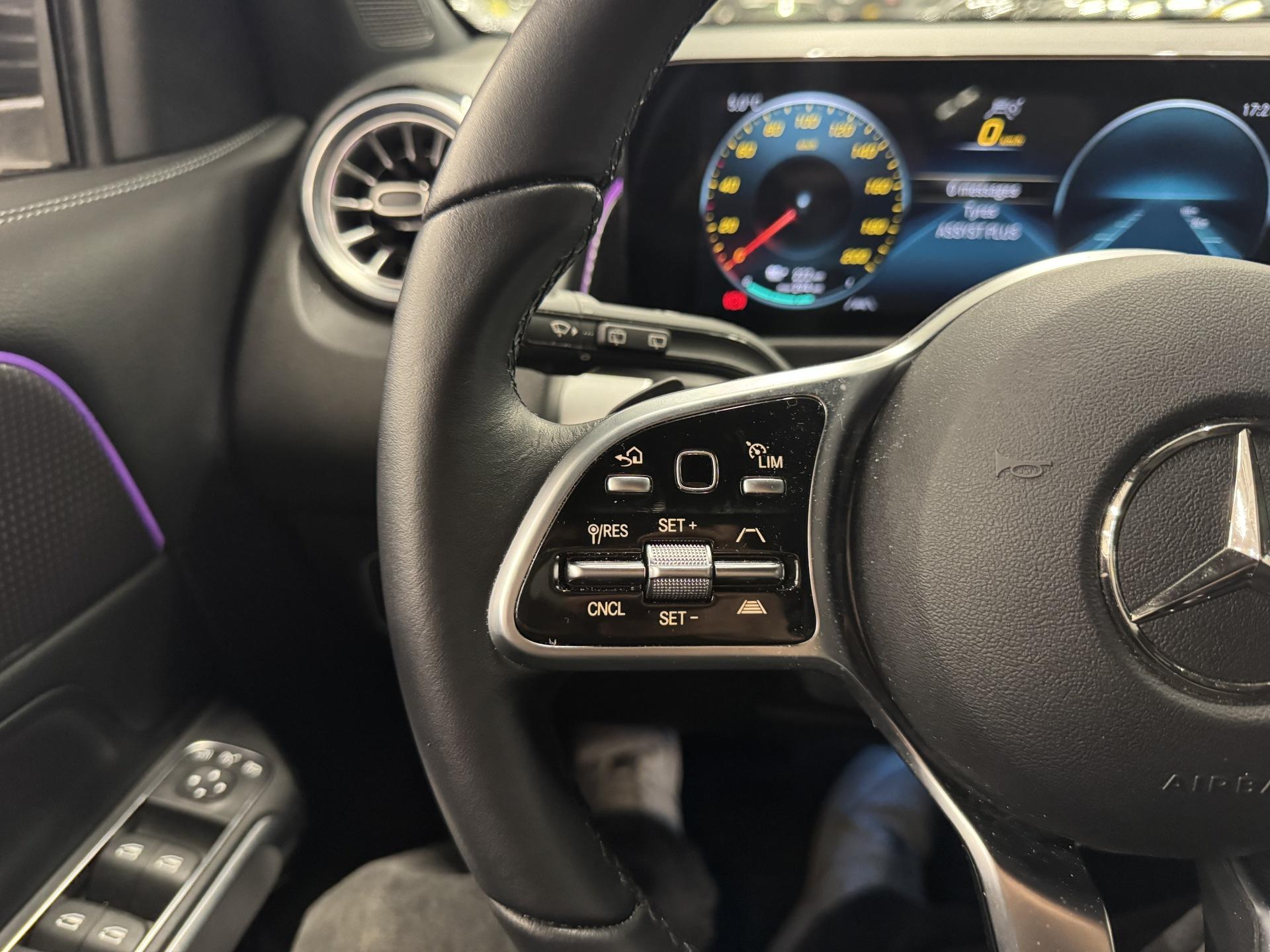 MERCEDES-BENZ EQB 2022