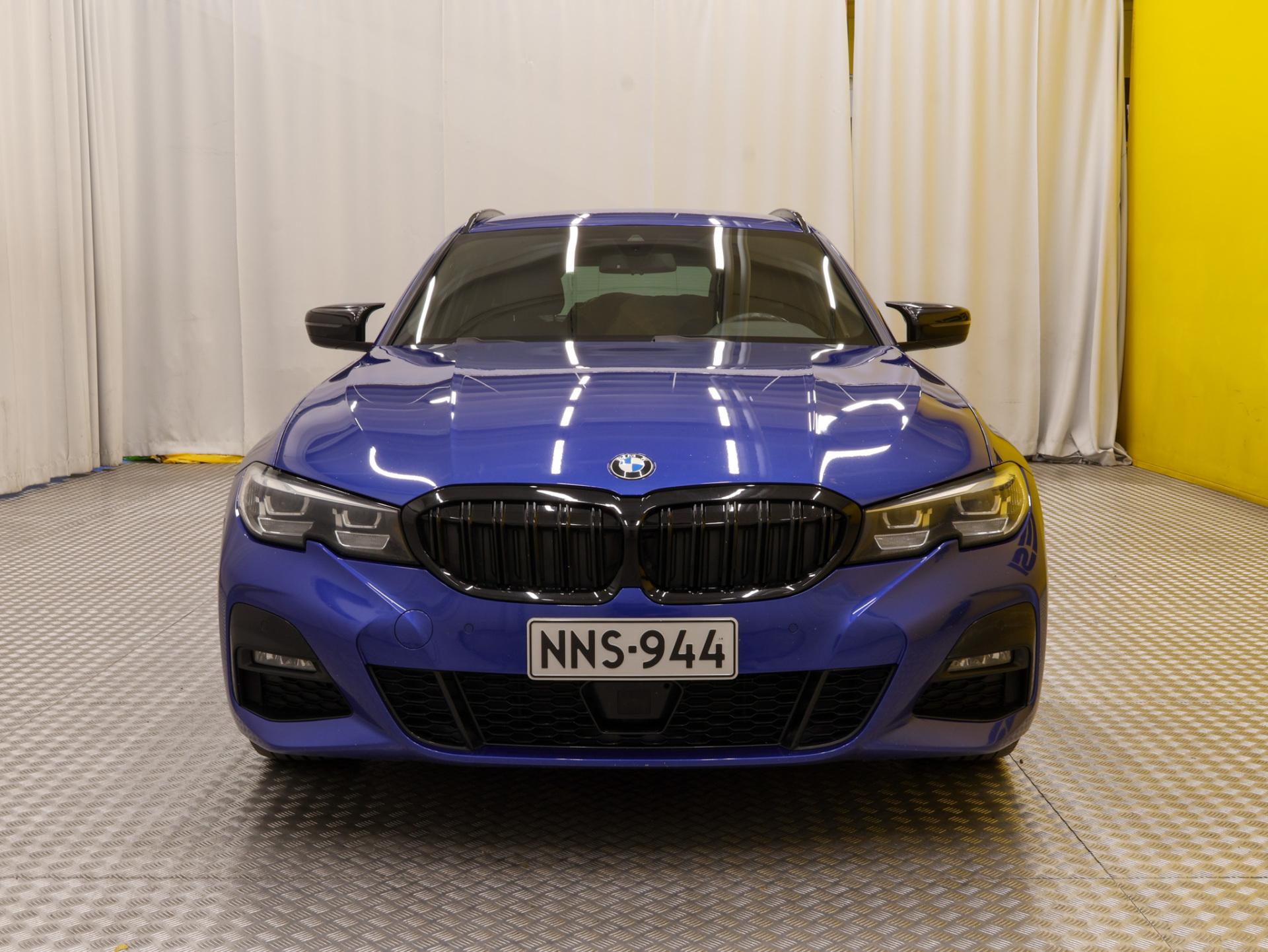 BMW 330 2020
