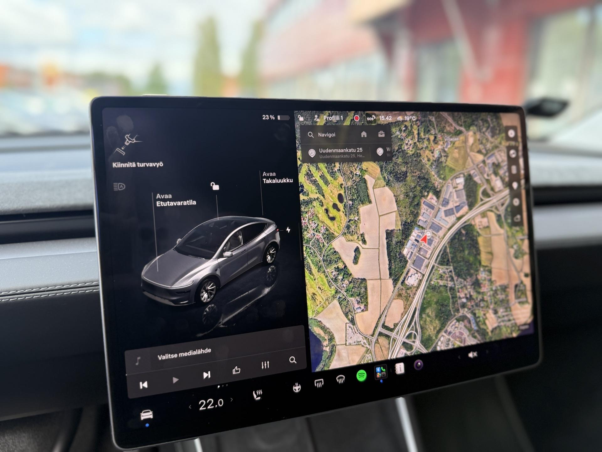 TESLA Model Y 2025