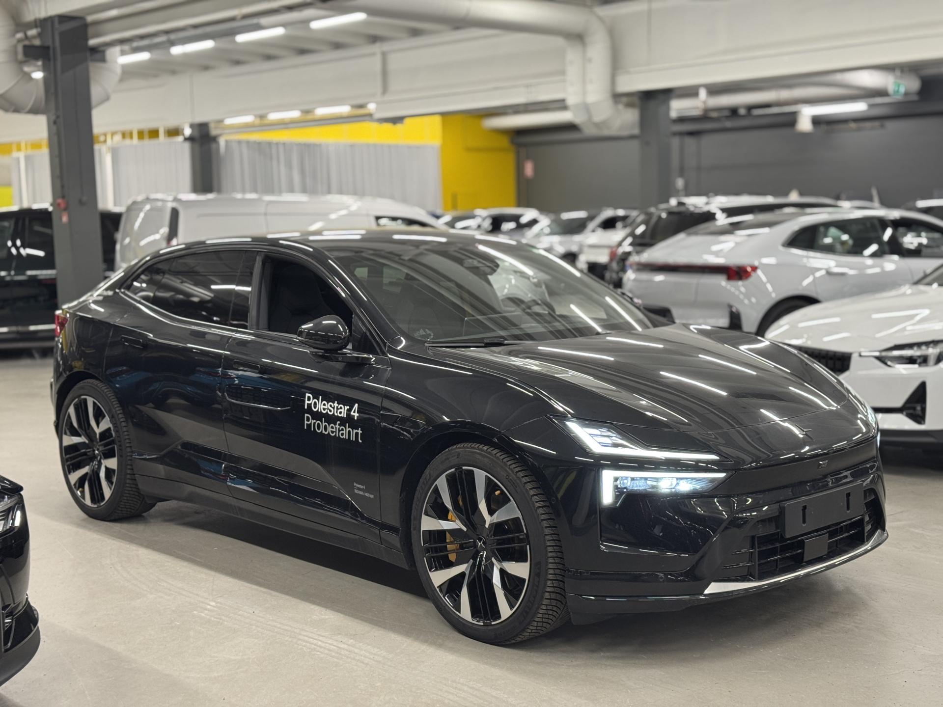 POLESTAR 4 2025