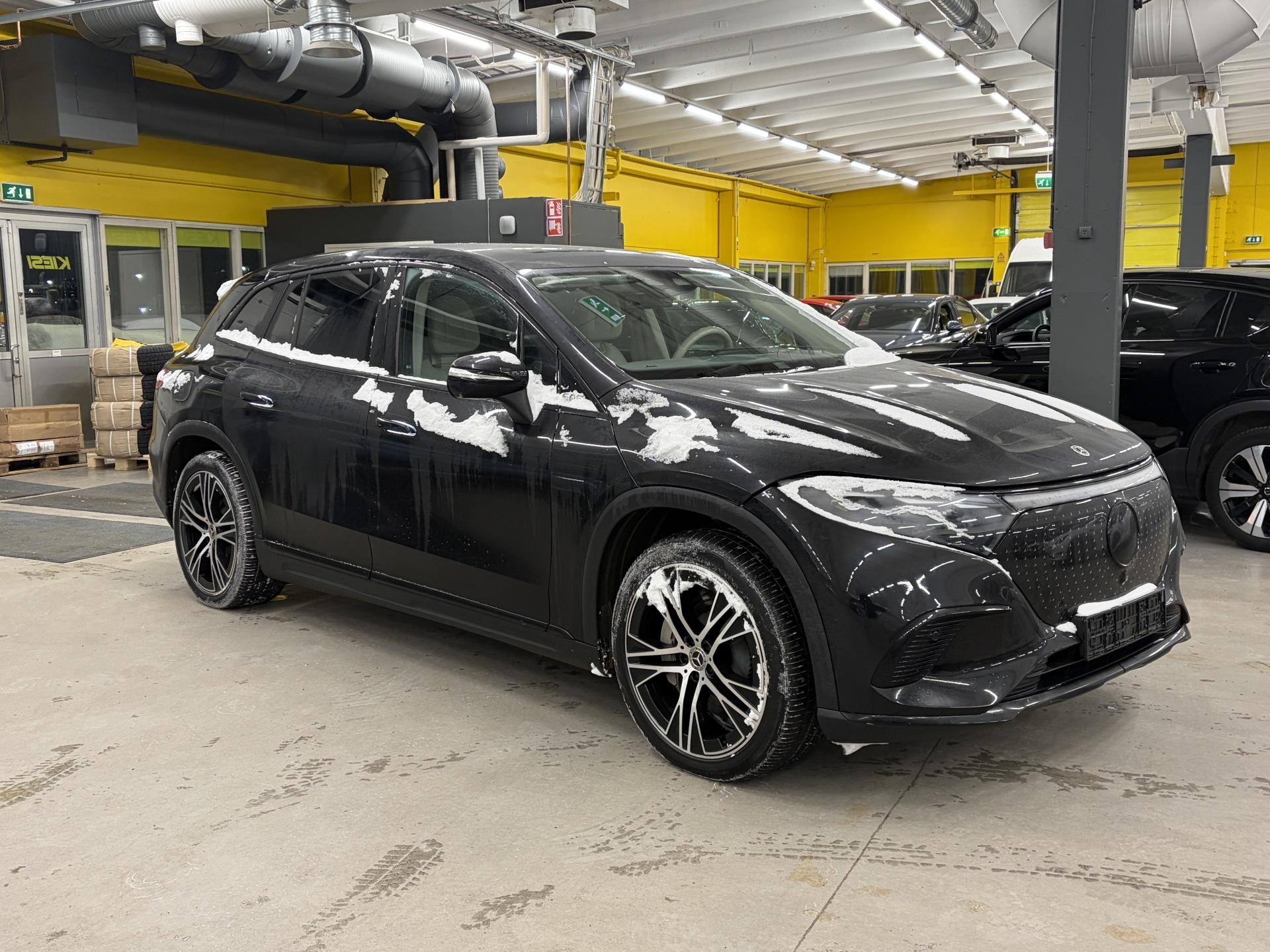 MERCEDES-BENZ EQS SUV 2023