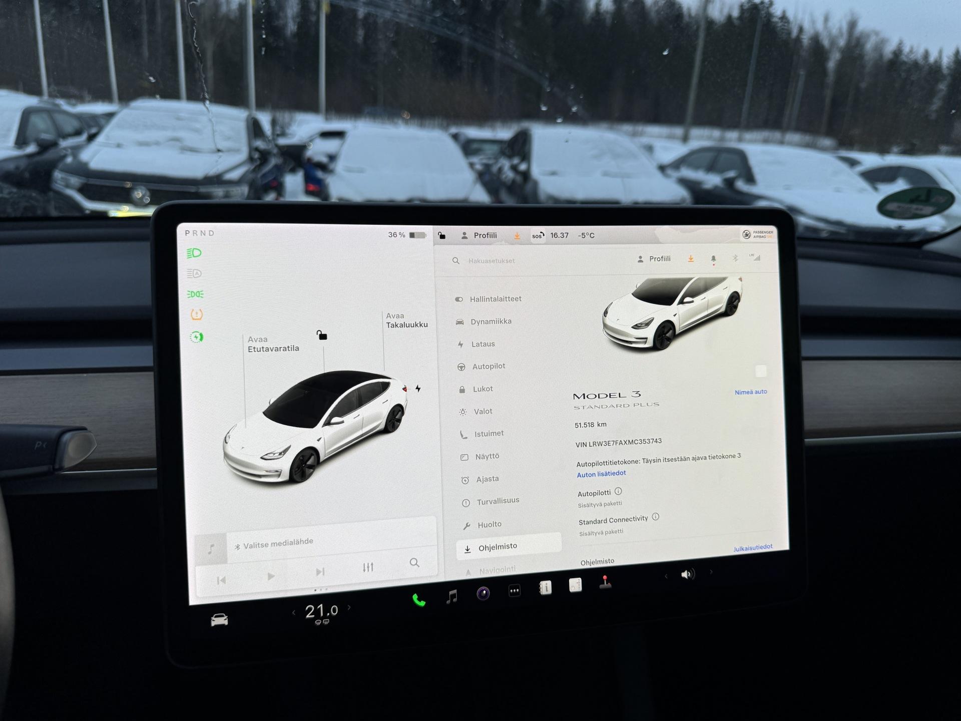 TESLA Model 3 2021