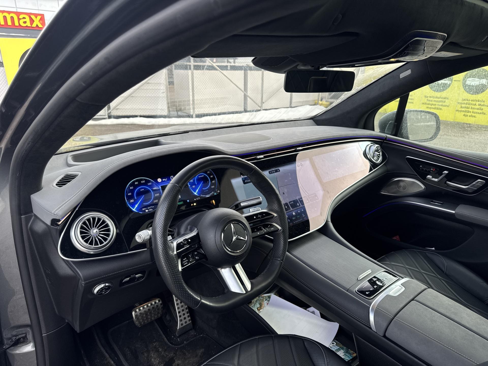 MERCEDES-BENZ EQS SUV 2023