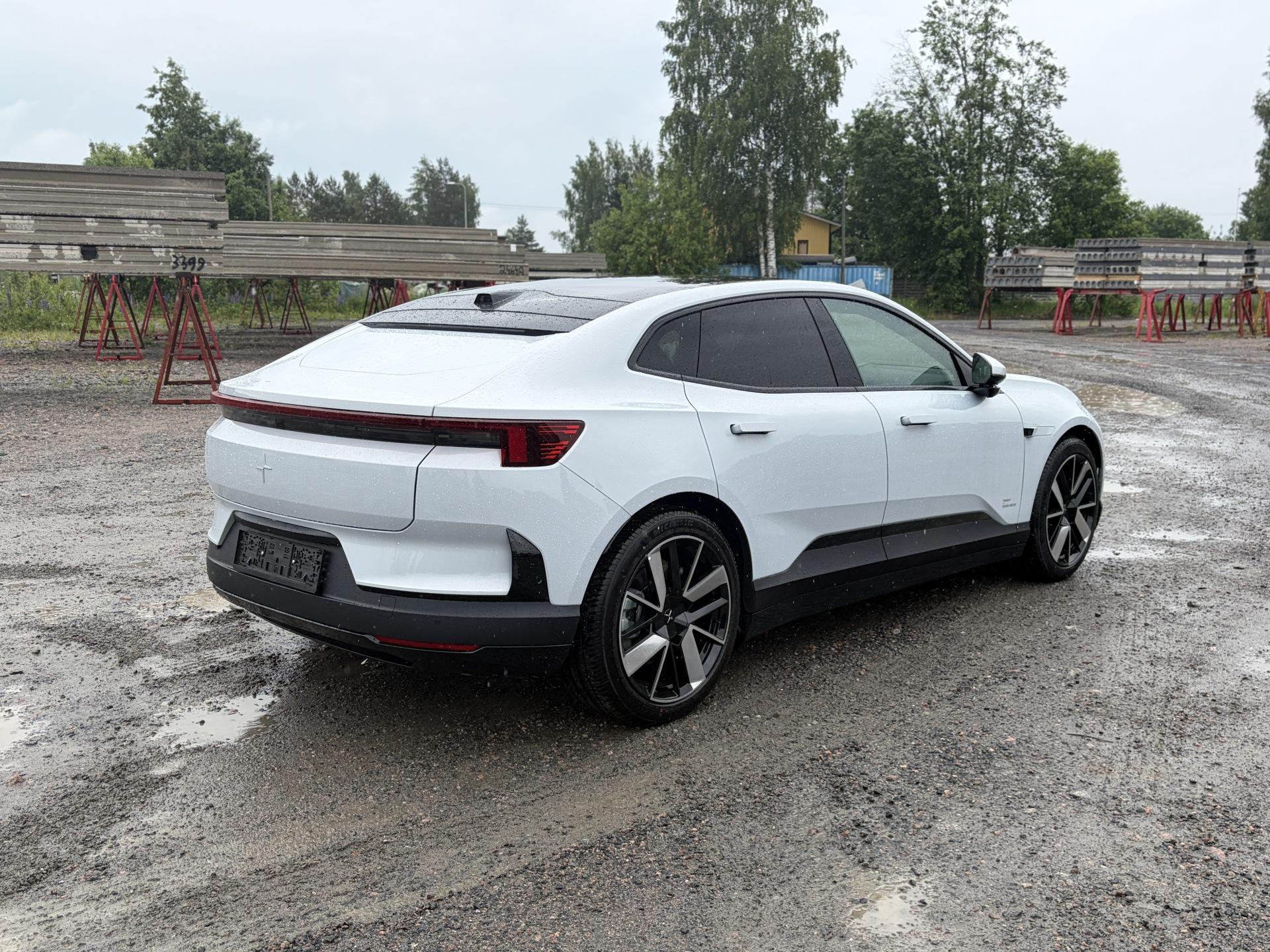 POLESTAR 4 2026