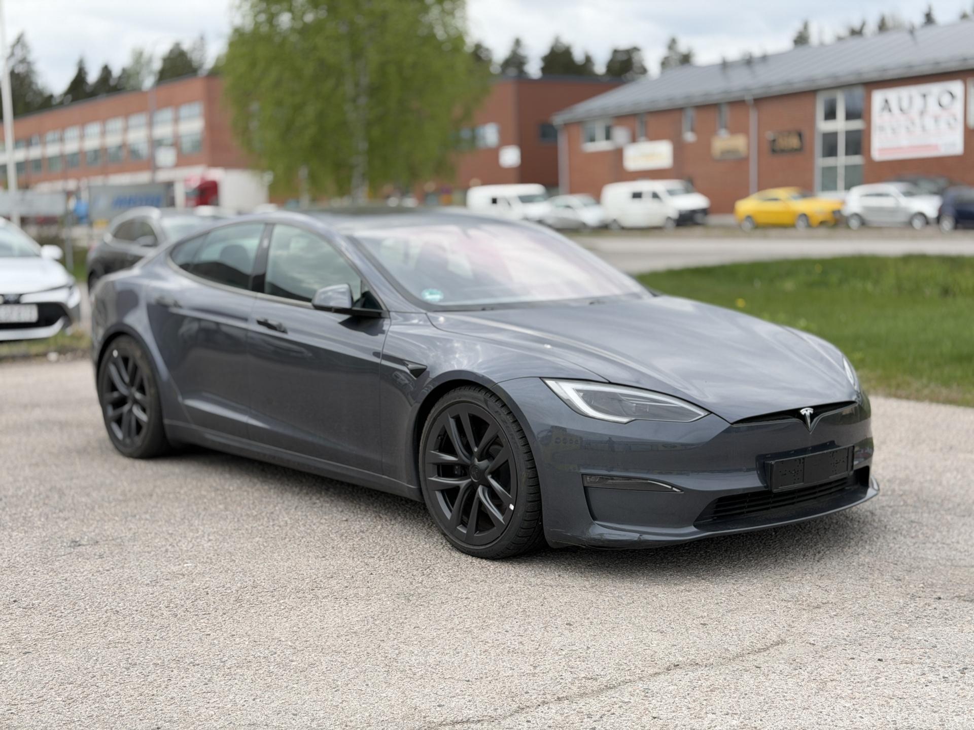 TESLA Model S 2023