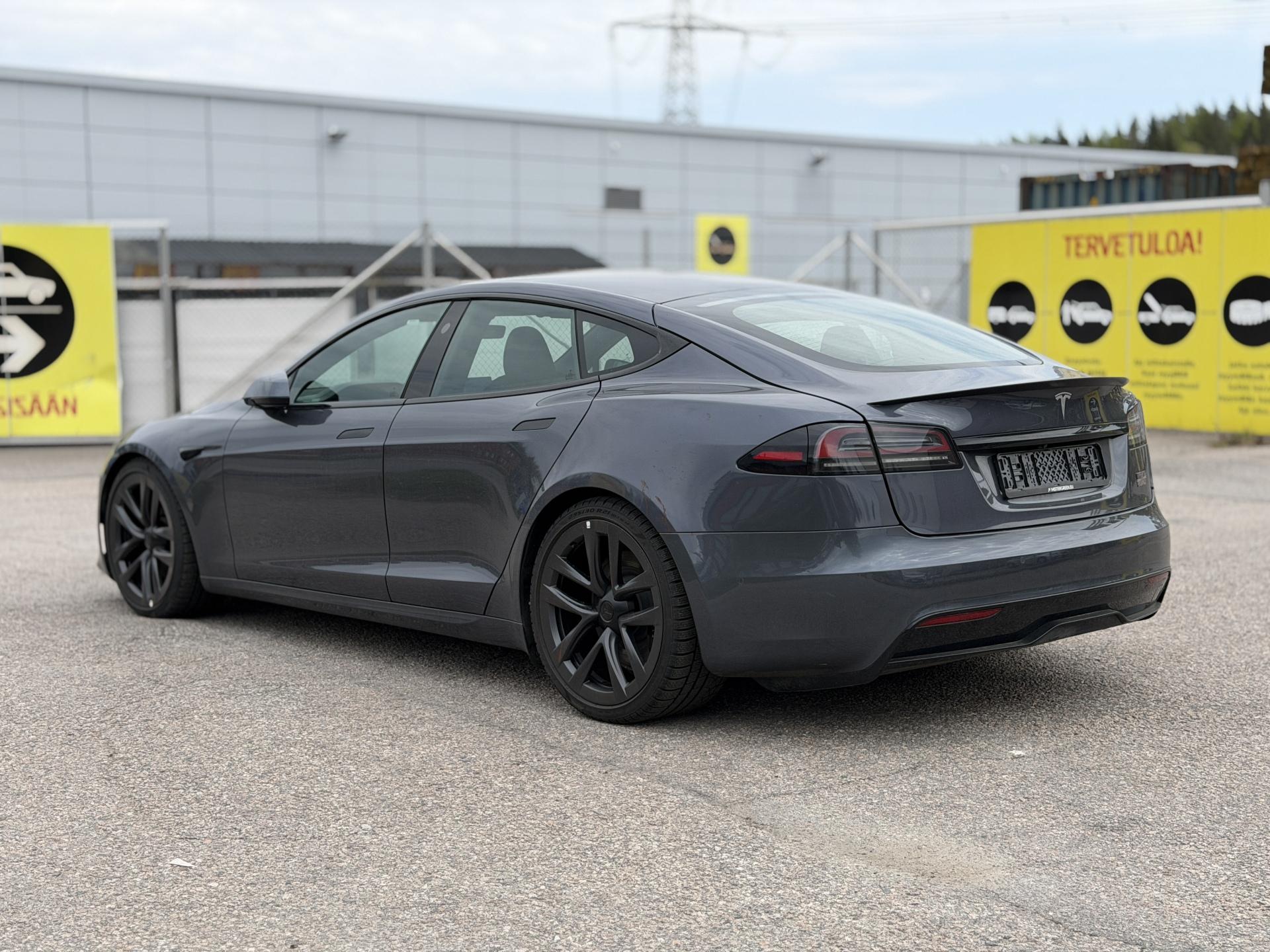 TESLA Model S 2023