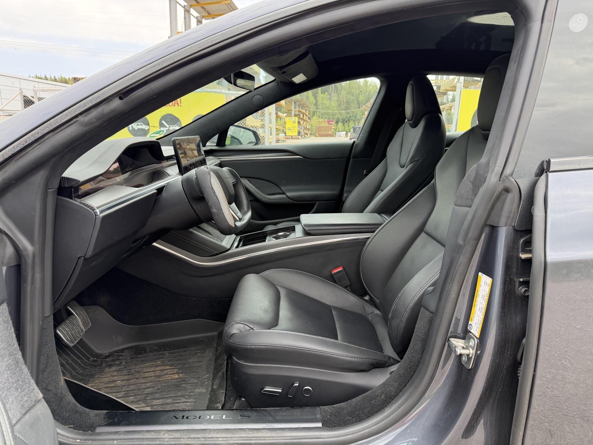 TESLA Model S 2023