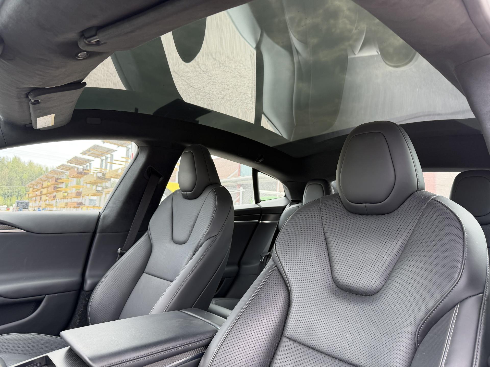 TESLA Model S 2023