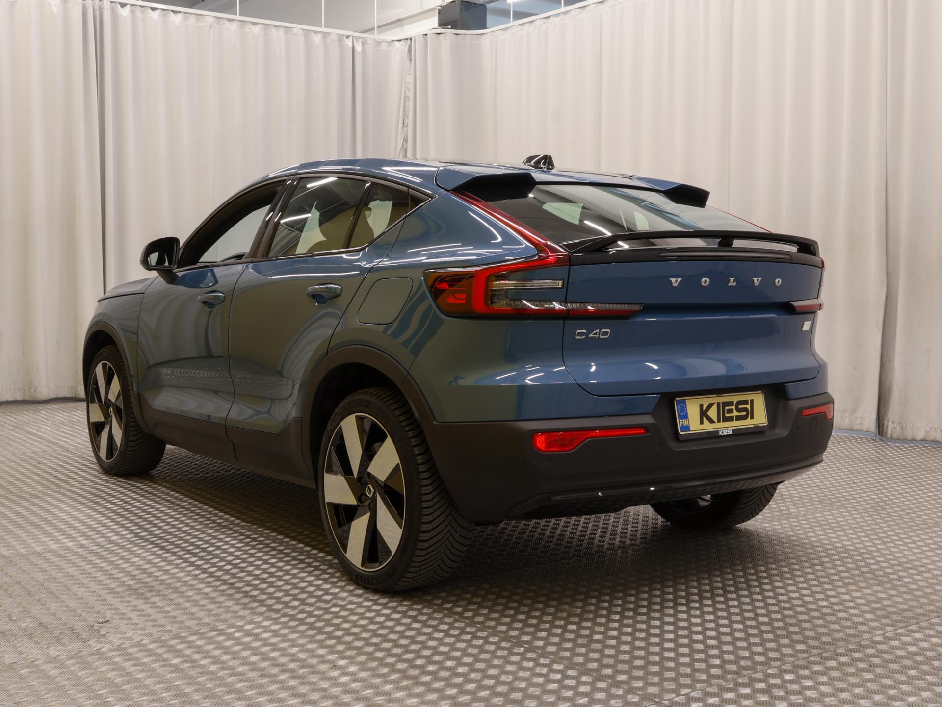VOLVO C40 2023