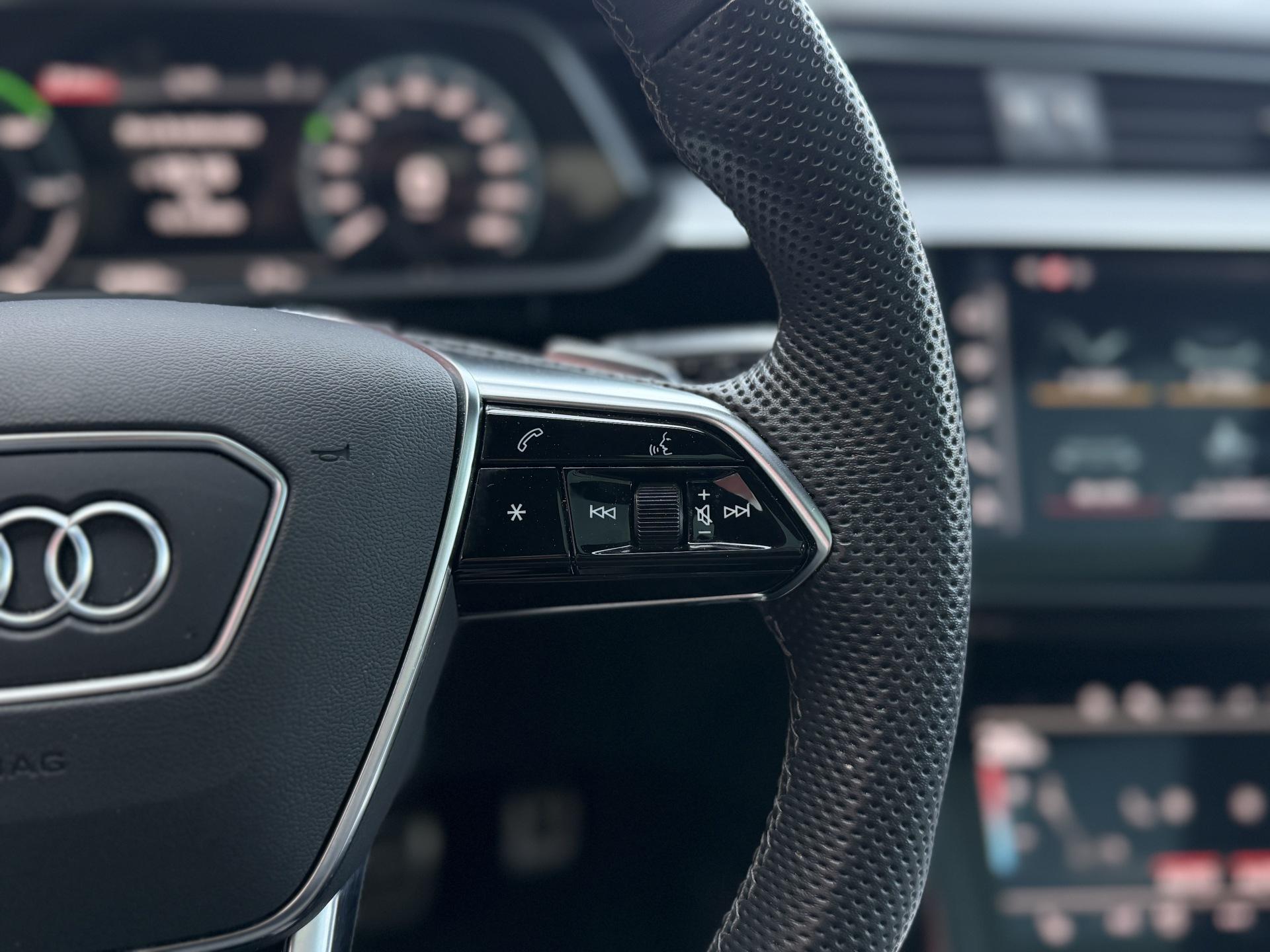 AUDI Q8 e-tron 2023