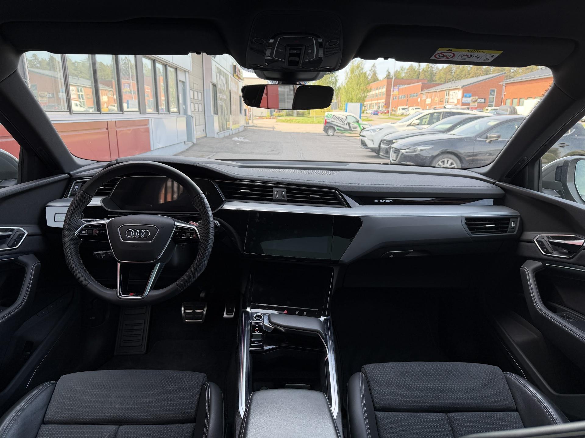 AUDI Q8 e-tron 2023