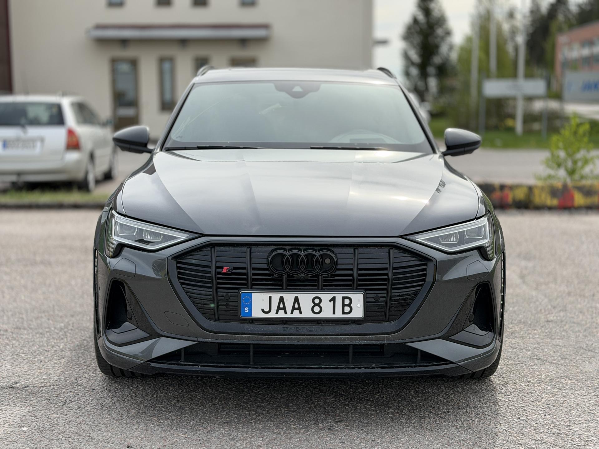 AUDI e-tron 2023