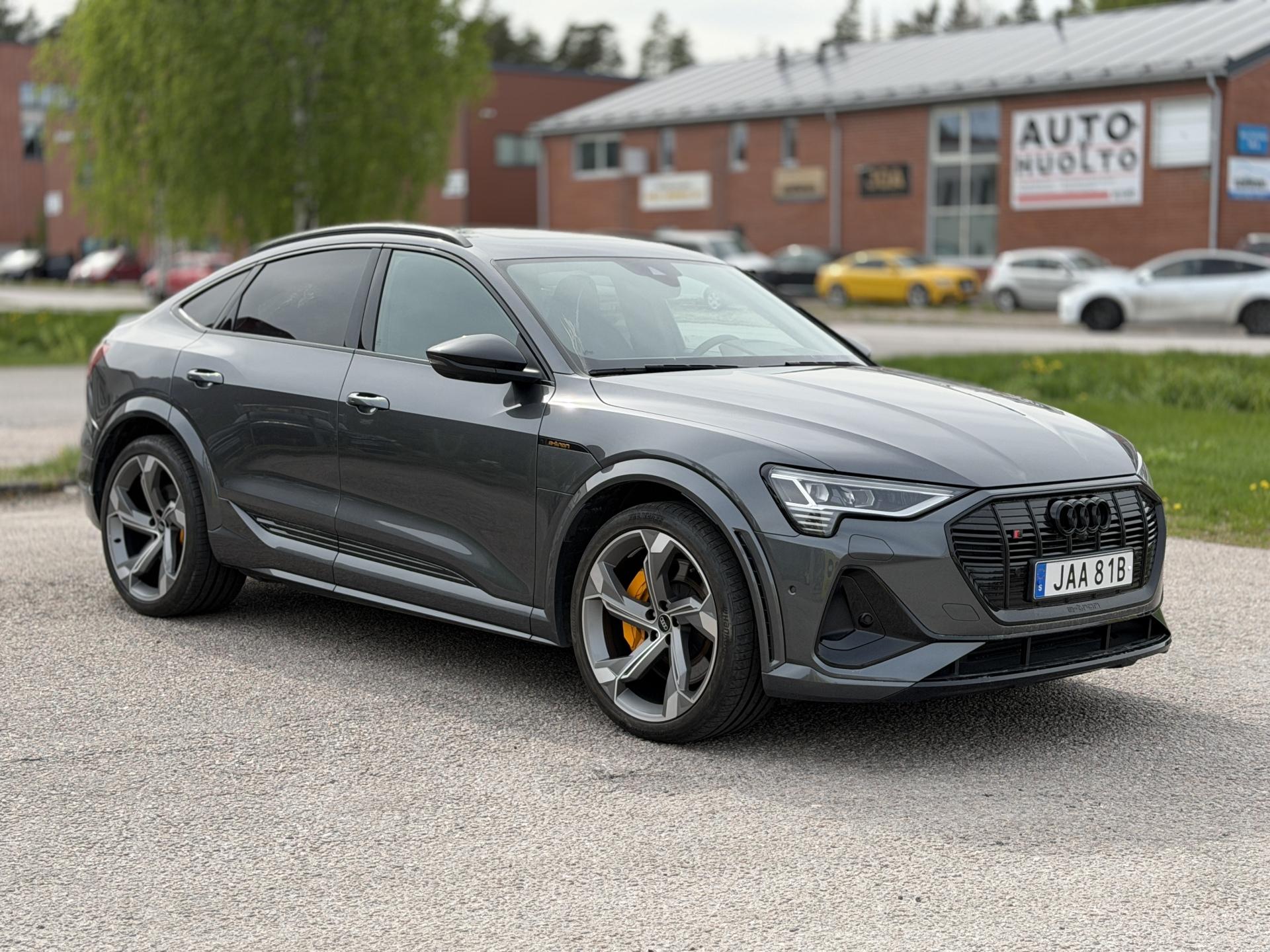 AUDI e-tron 2023