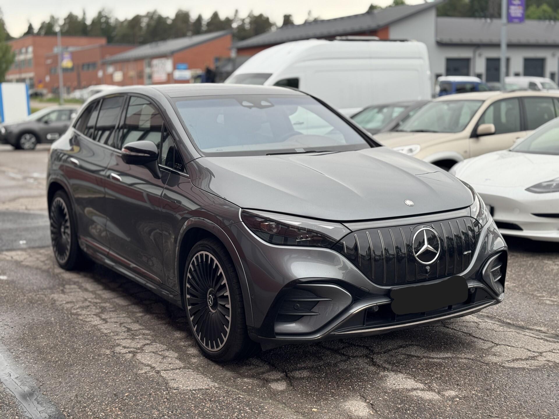 MERCEDES-BENZ EQE SUV 2023