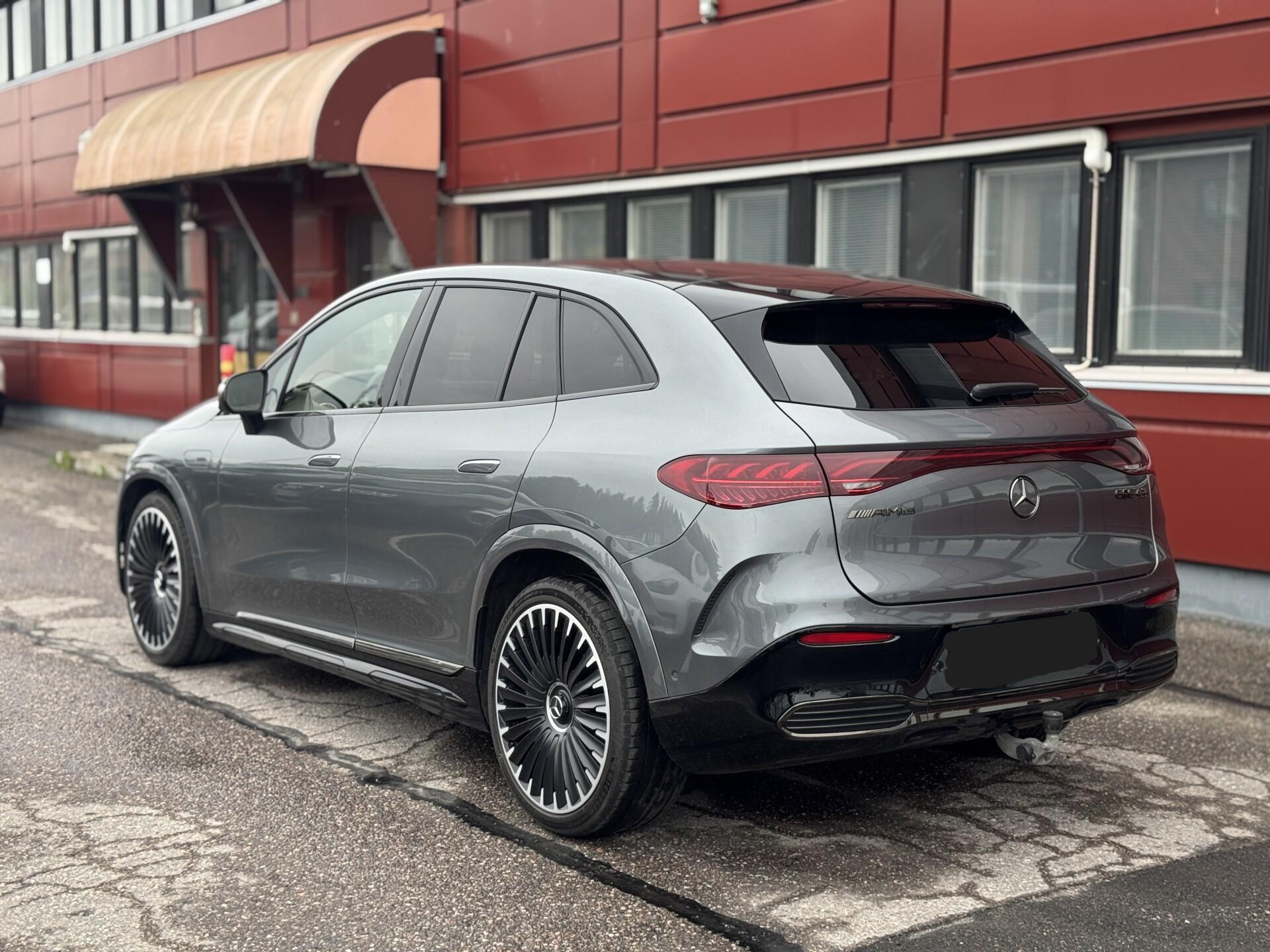 MERCEDES-BENZ EQE SUV 2023