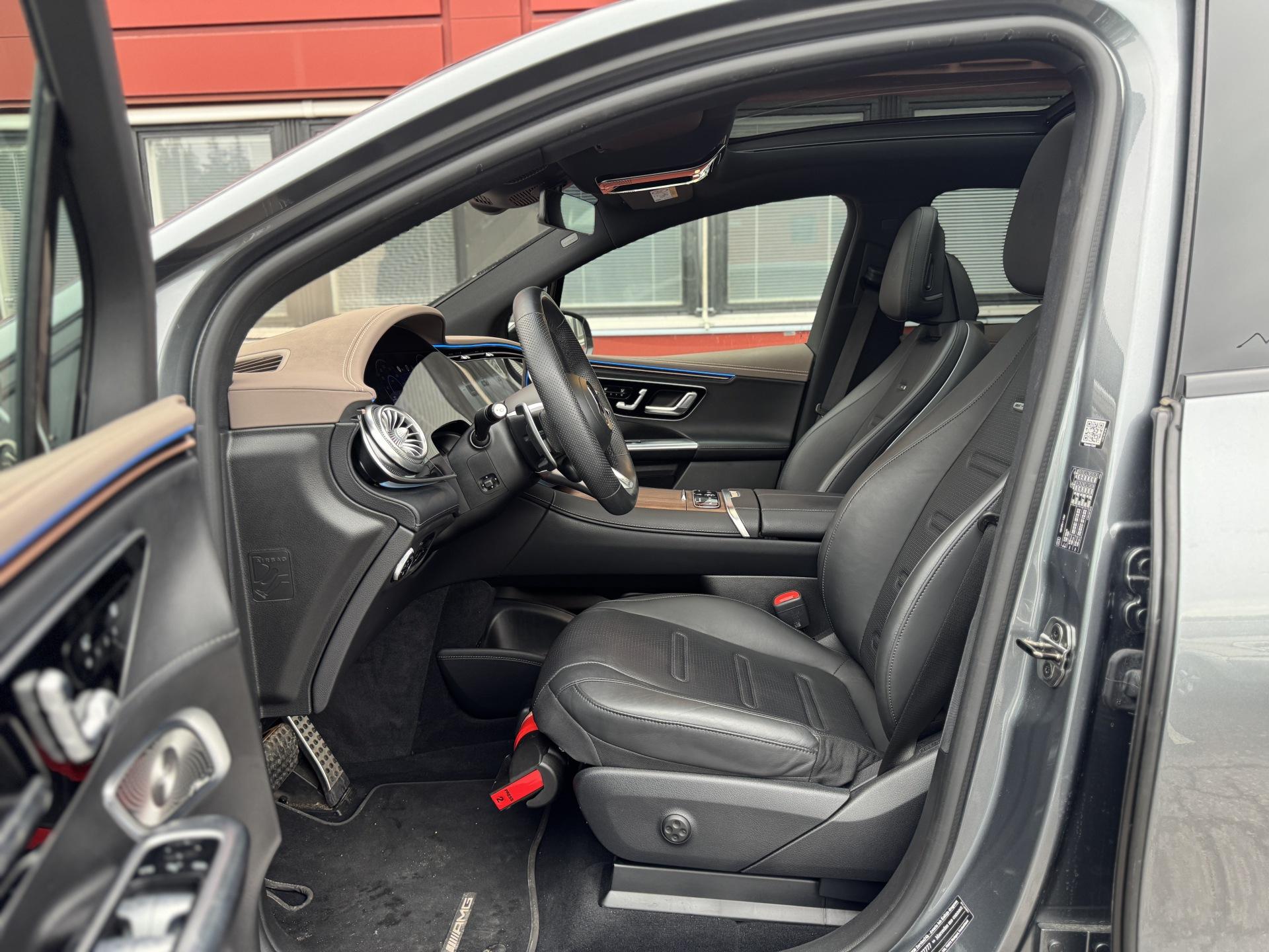 MERCEDES-BENZ EQE SUV 2023