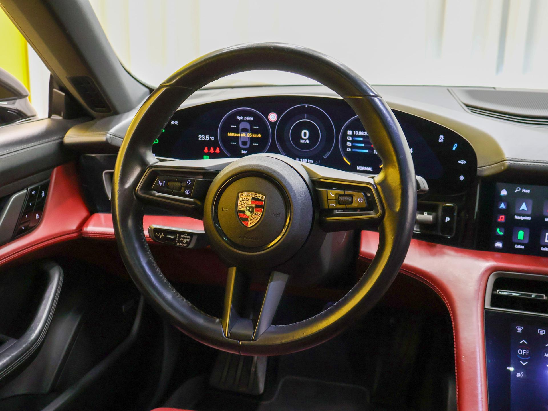 PORSCHE Taycan 2020