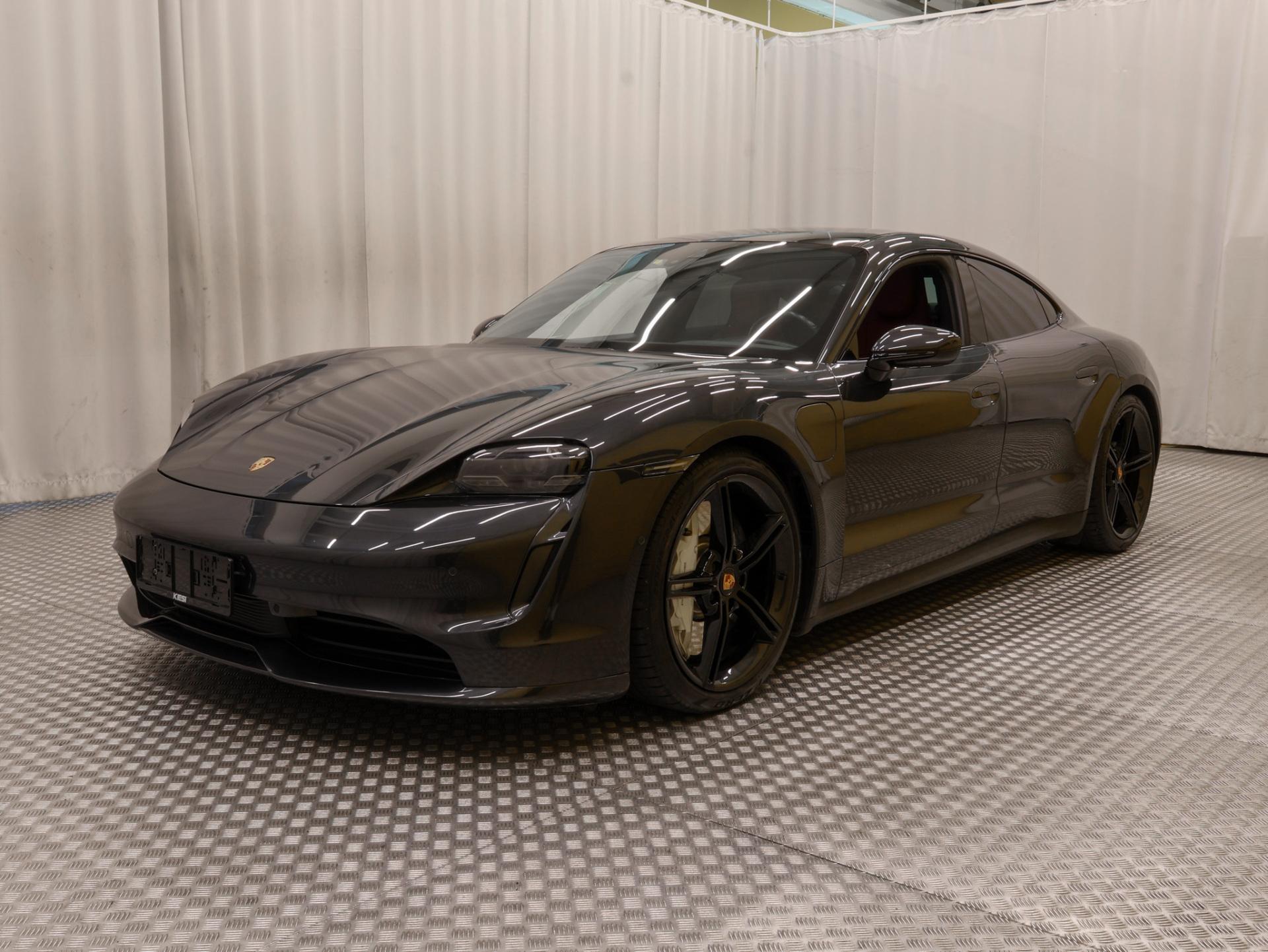 PORSCHE Taycan 2020