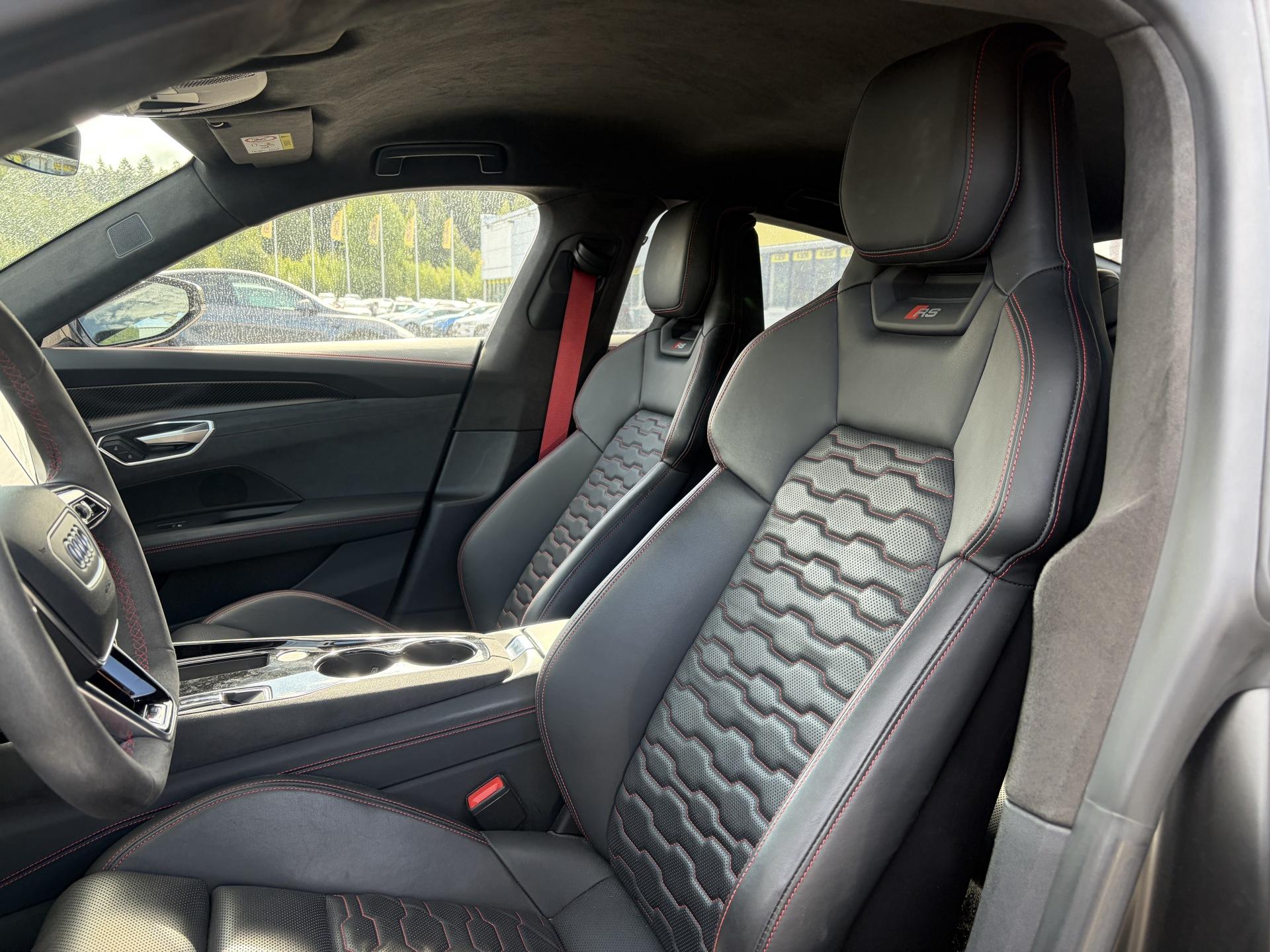 AUDI e-tron GT RS 2022