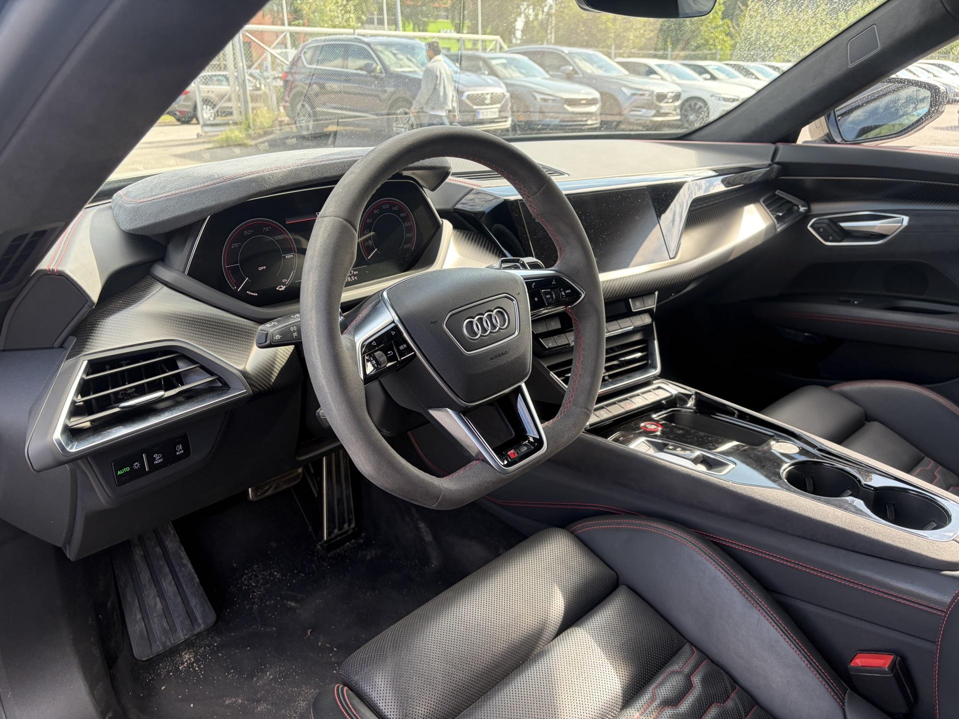 AUDI e-tron GT RS 2022
