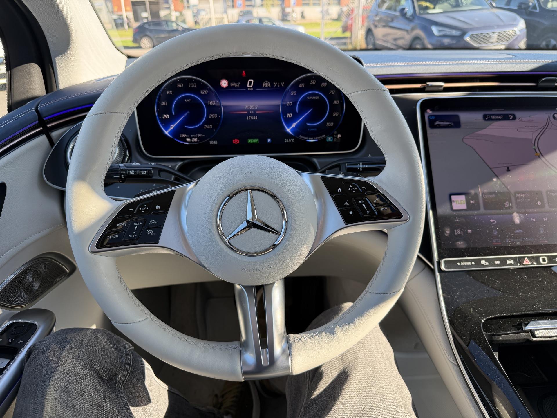 MERCEDES-BENZ EQE SUV 2024