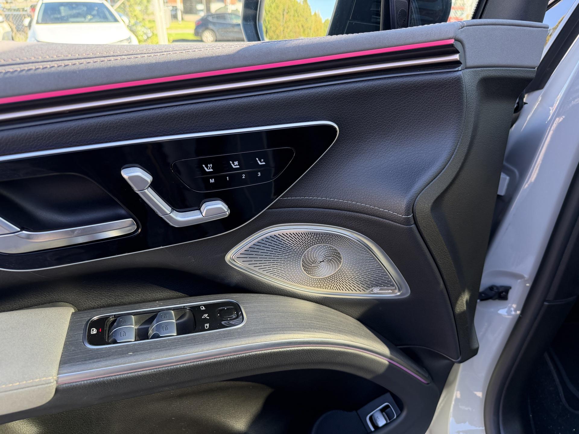 MERCEDES-BENZ EQS SUV 2023