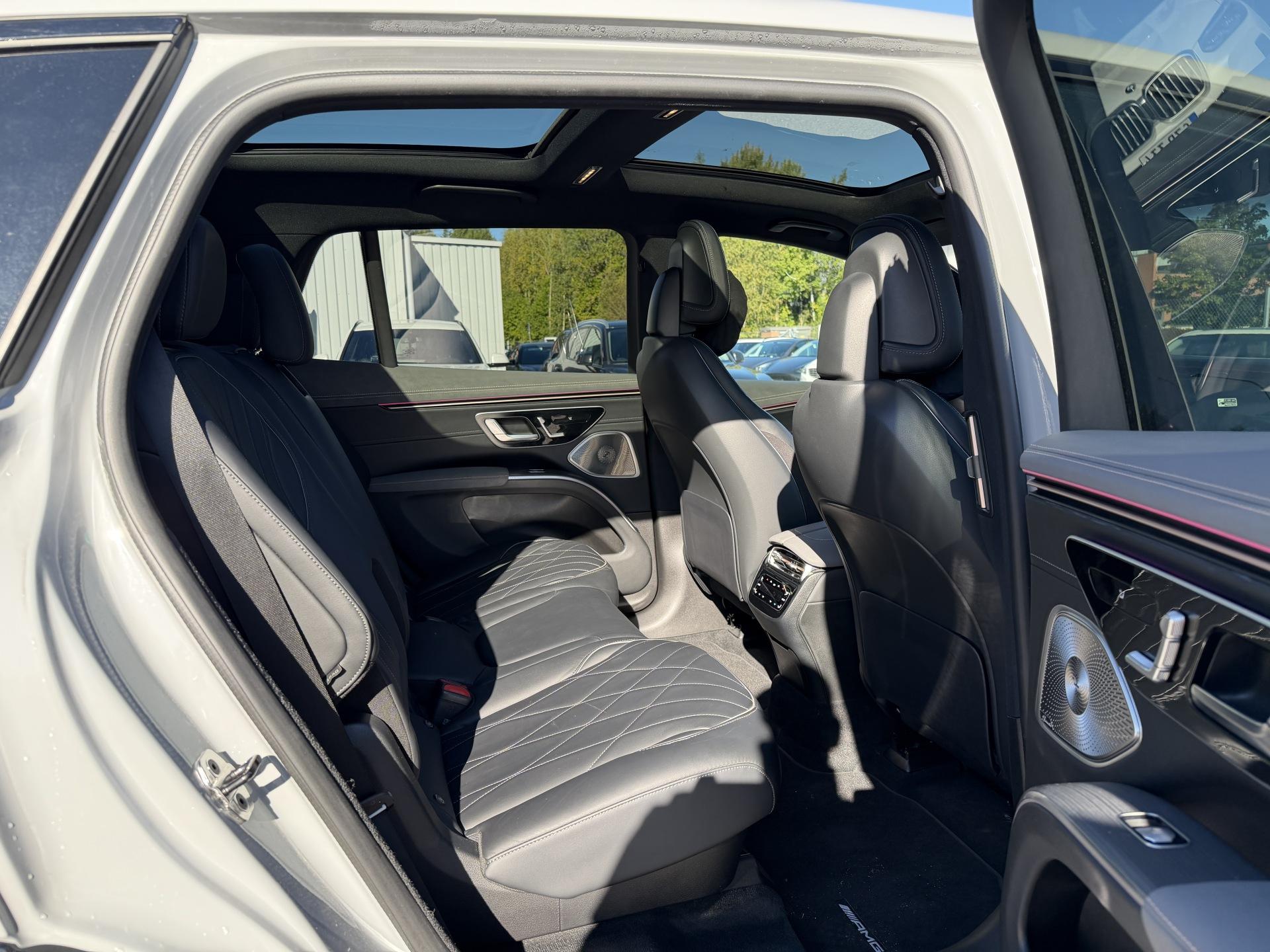 MERCEDES-BENZ EQS SUV 2023