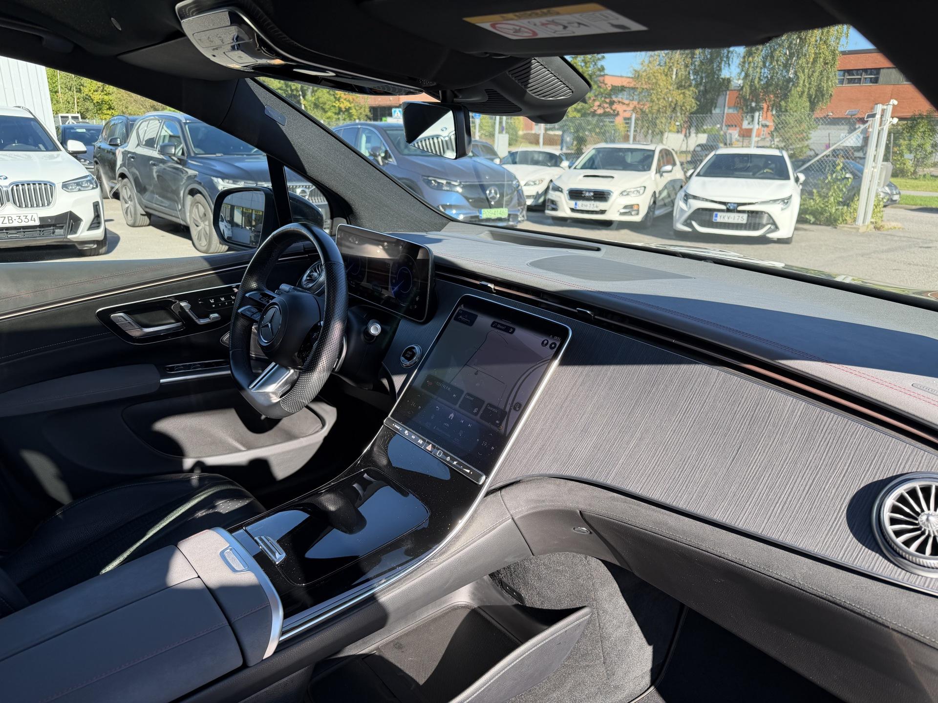 MERCEDES-BENZ EQS SUV 2023