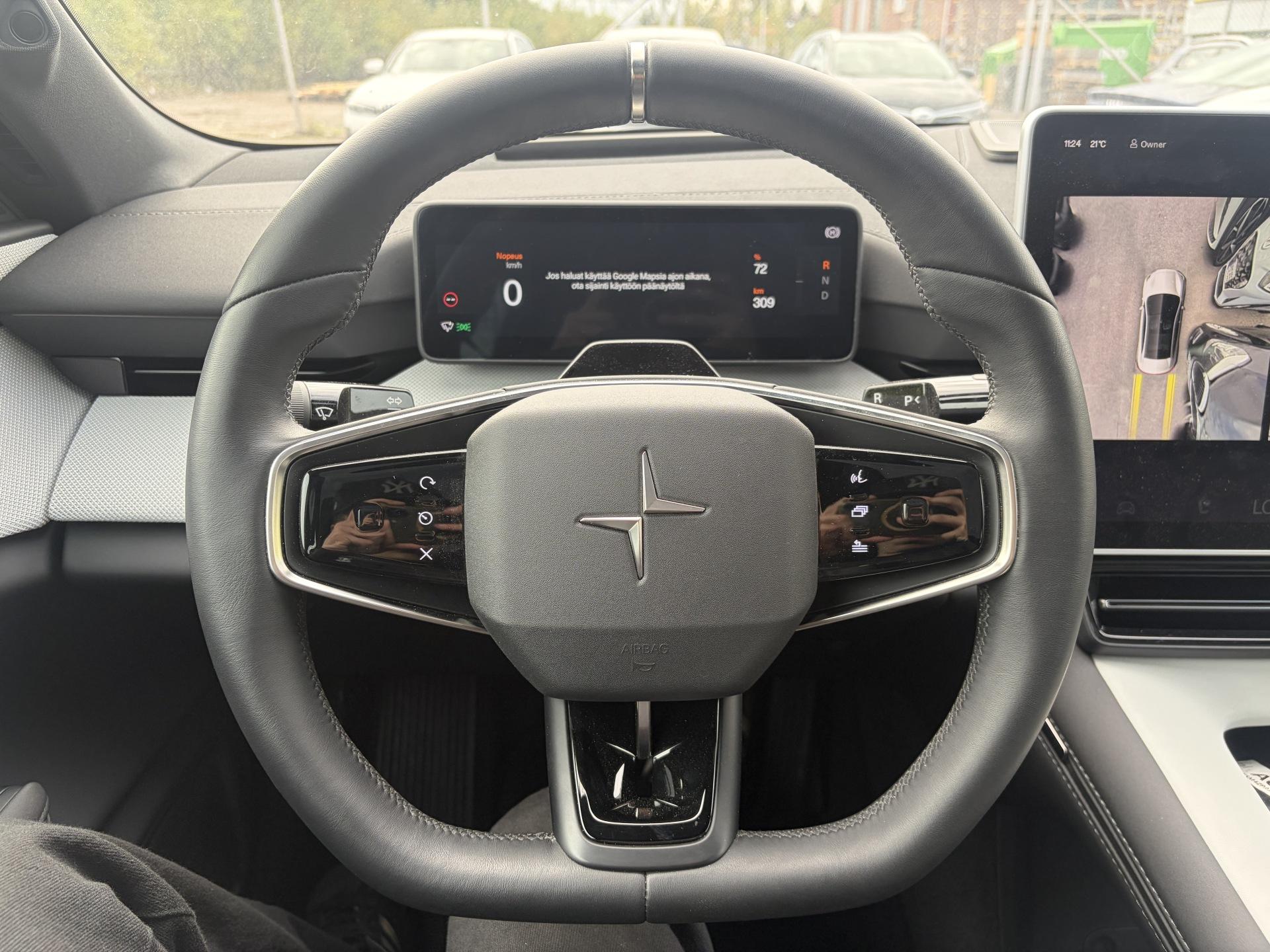 POLESTAR 4 2025