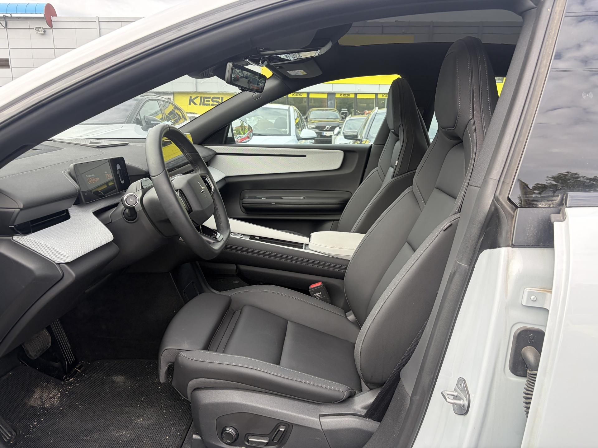 POLESTAR 4 2025