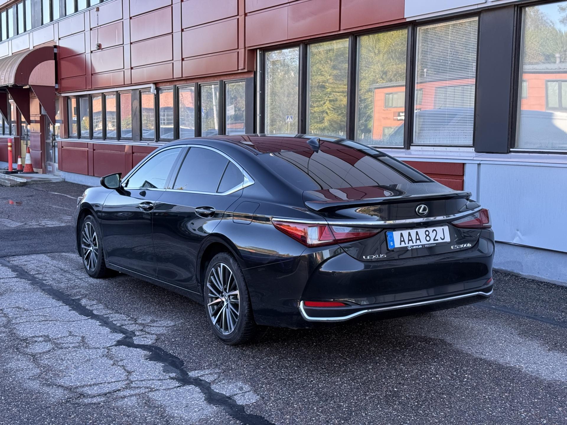 LEXUS ES 2024
