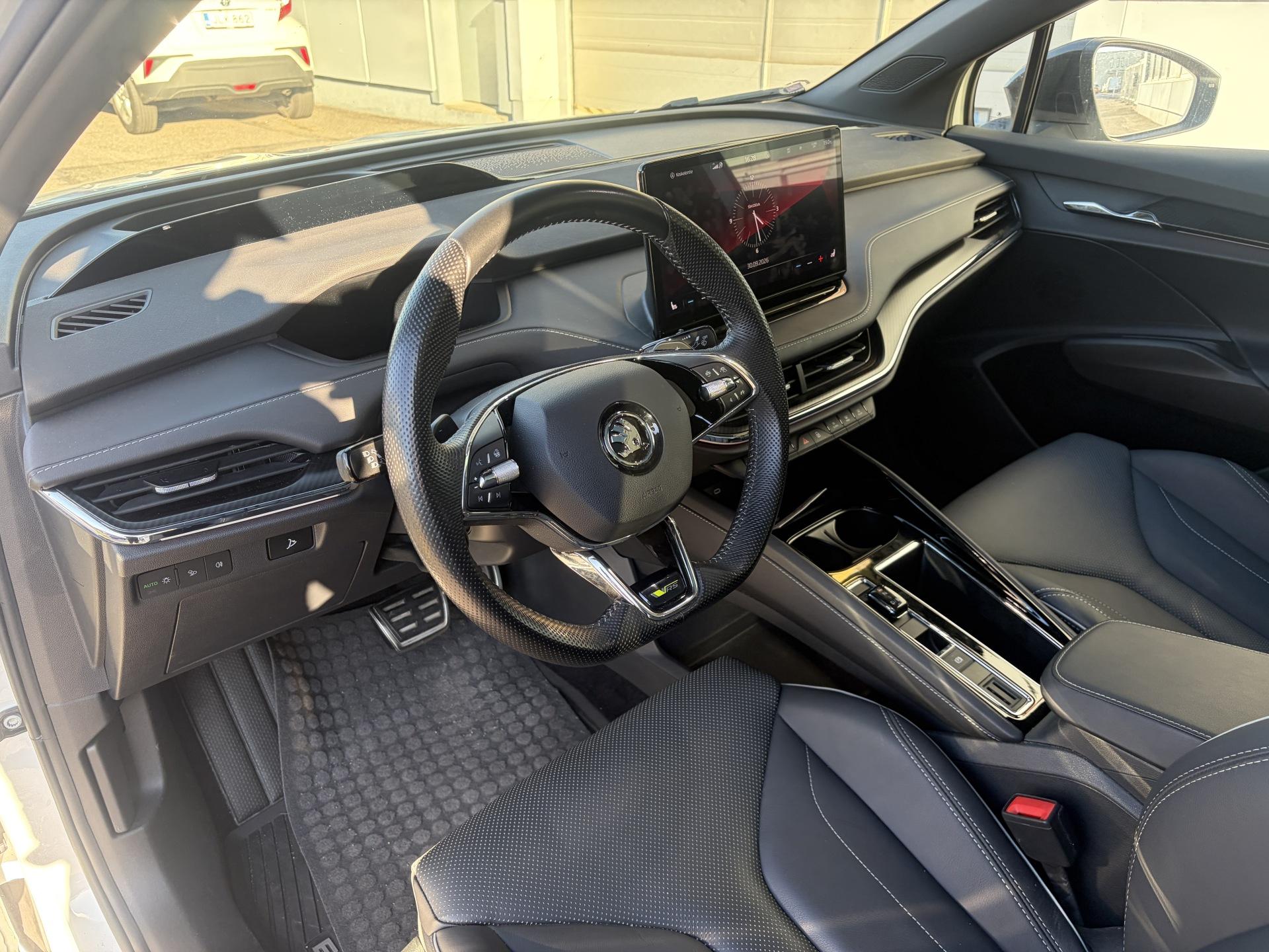 SKODA Enyaq 2023