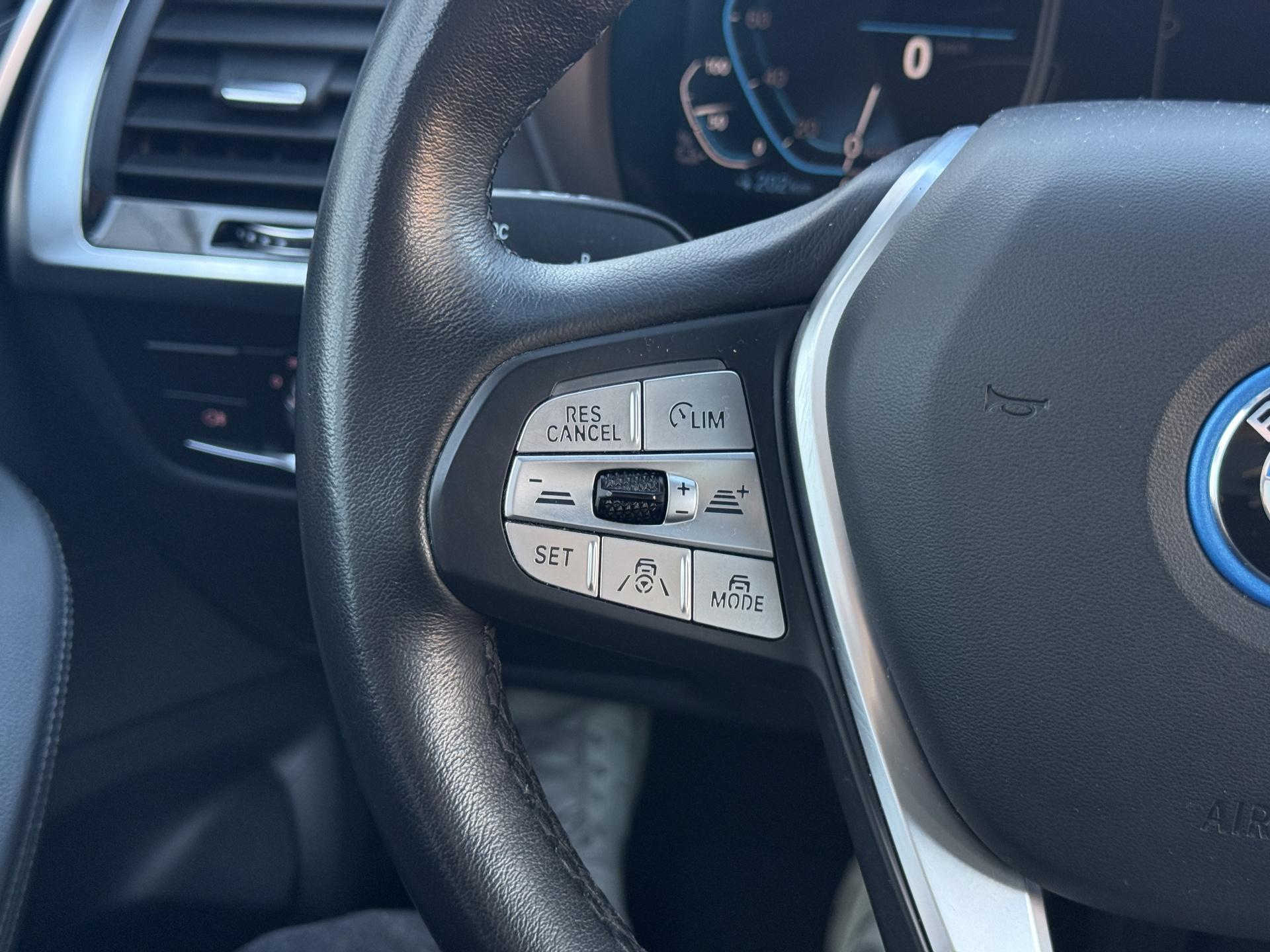 BMW iX3 2021