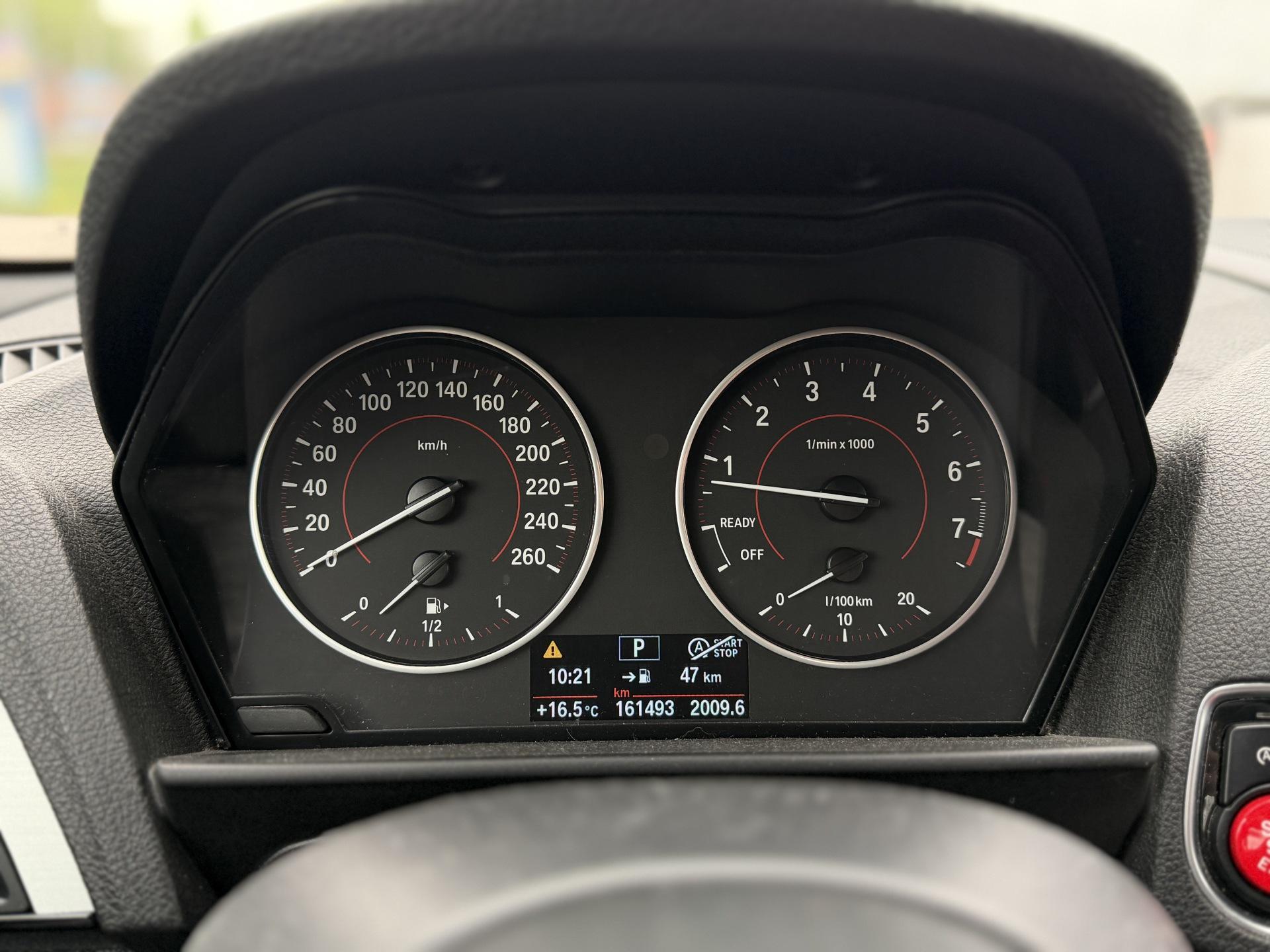 BMW M135i 2016