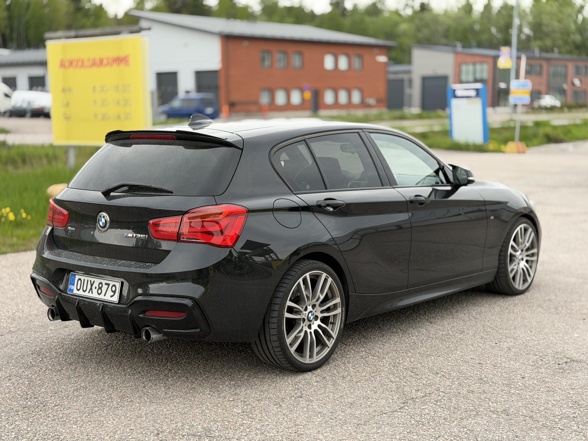 BMW M135i 2016