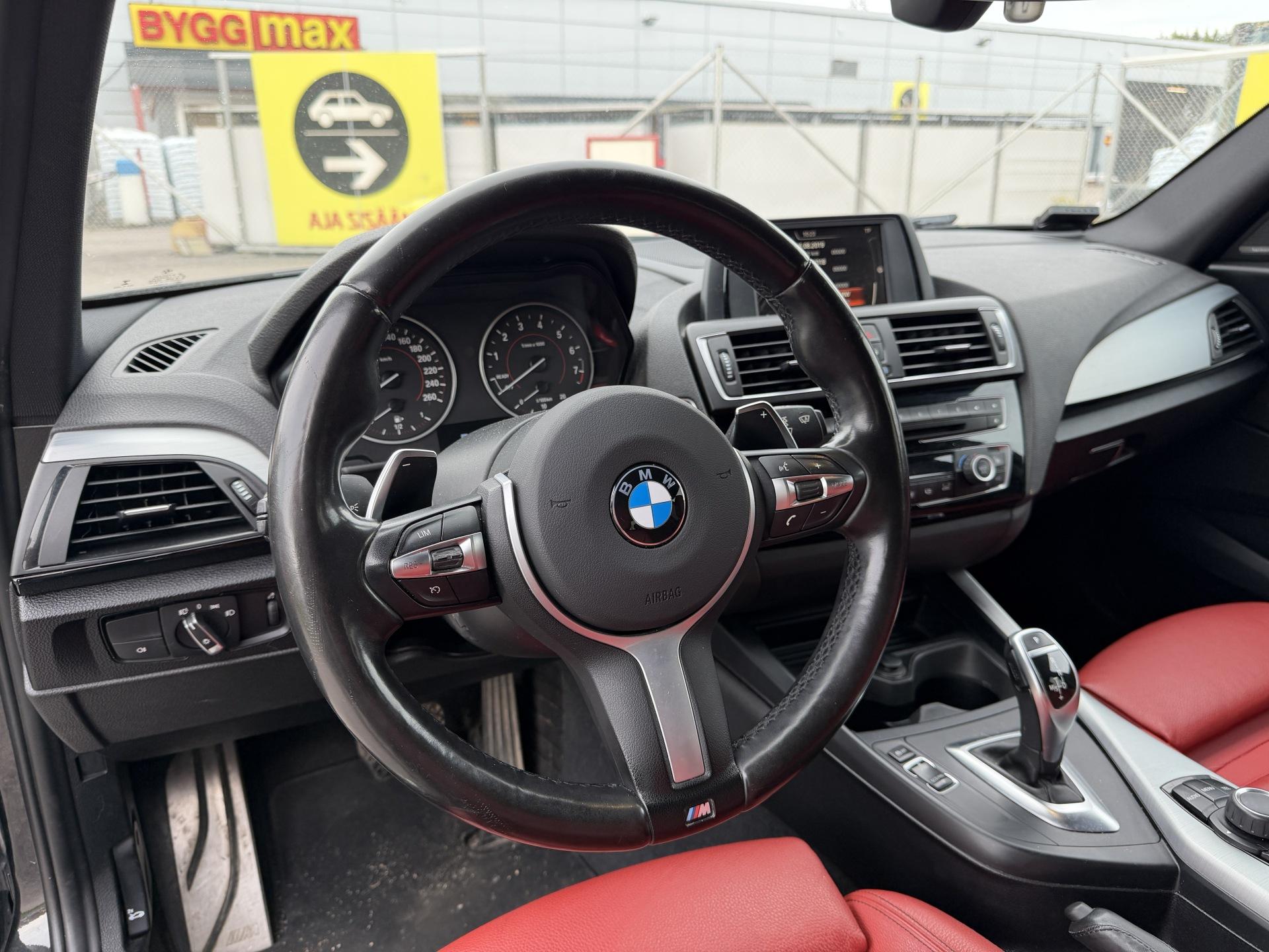 BMW M135i 2016