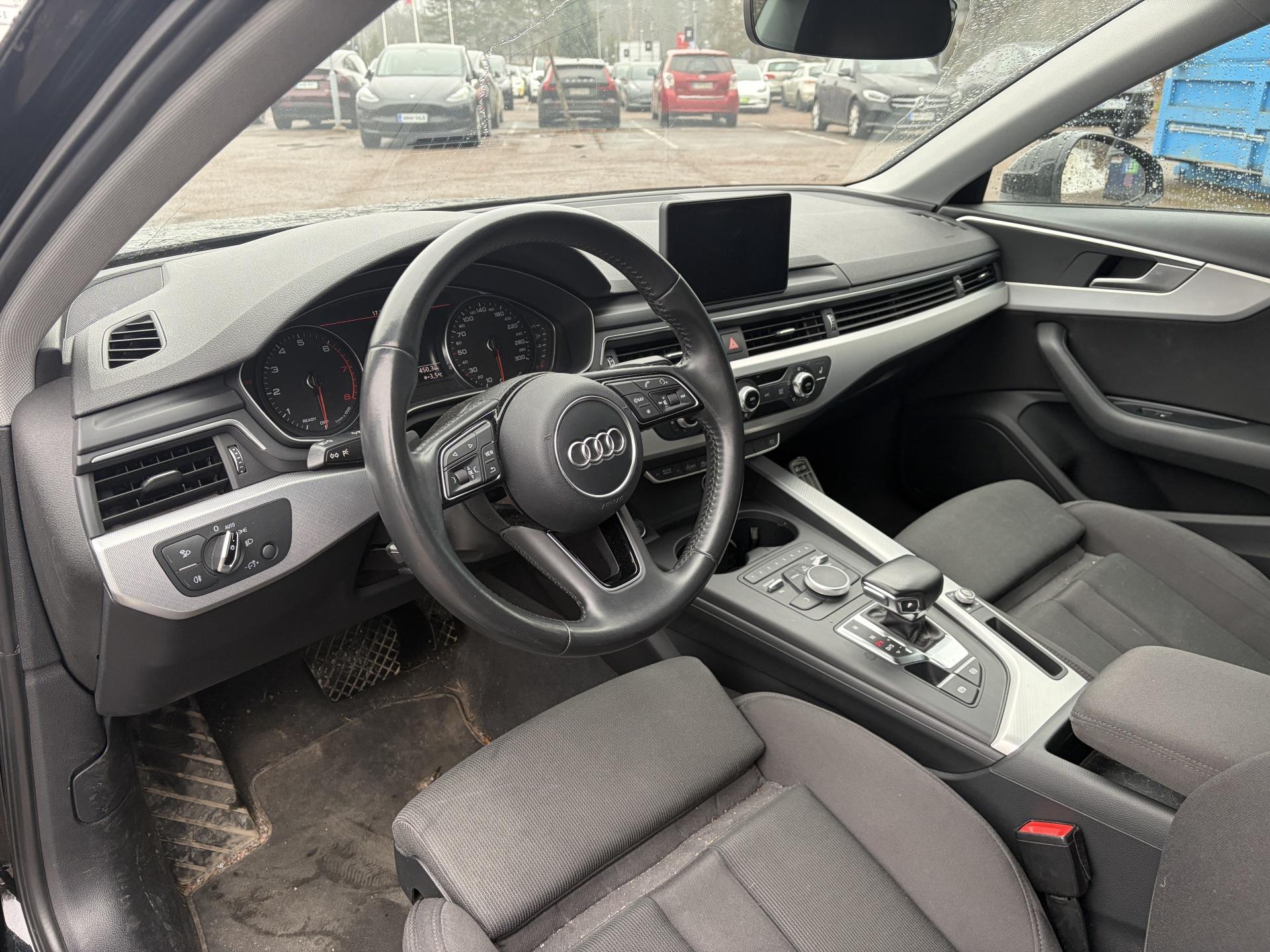 AUDI A4 2018